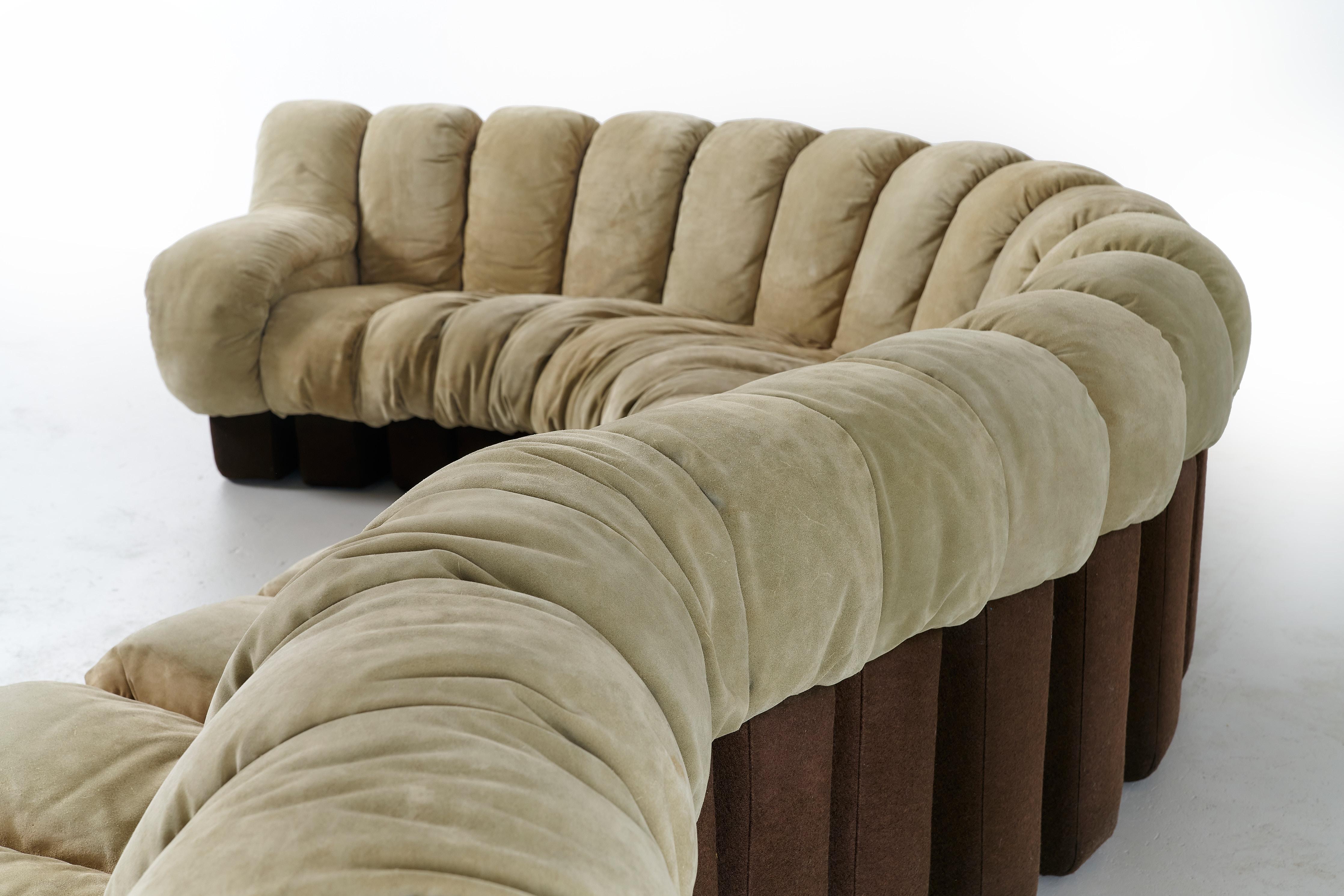 Suede DS600 Modular Non Stop Sofa by Ueli Berger for De Sede. Set of 22 Pieces For Sale