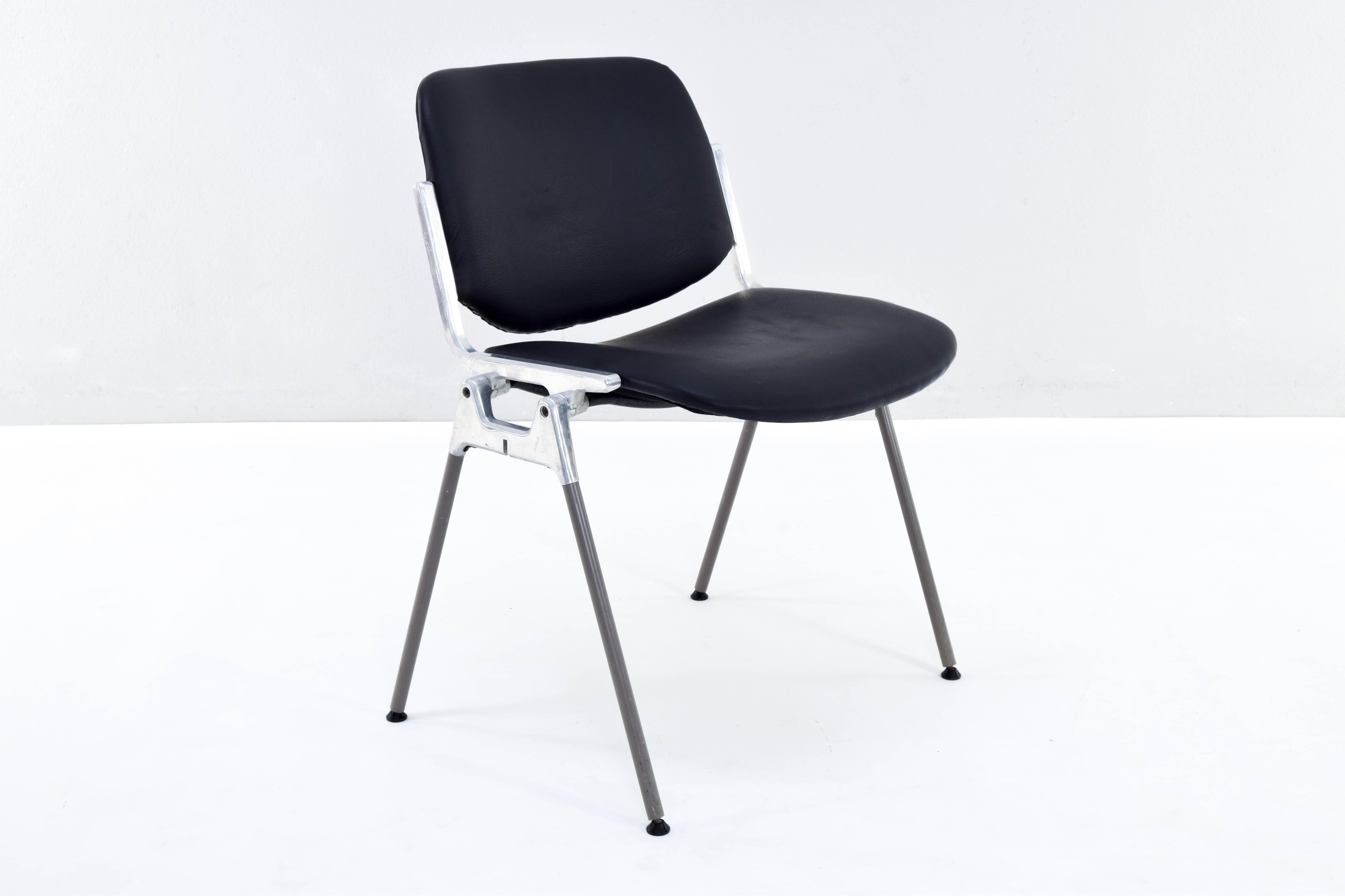 DSC 106 Italian Modern Stackable Chairs by Giancarlo Piretti for Castelli 7