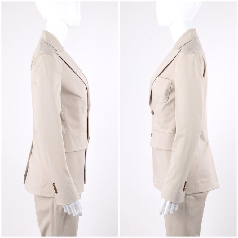 DSQUARED c.2014 Beige Khaki Blazer Jacket Cropped Ankle Trouser Pant Suit Set In Good Condition For Sale In Thiensville, WI