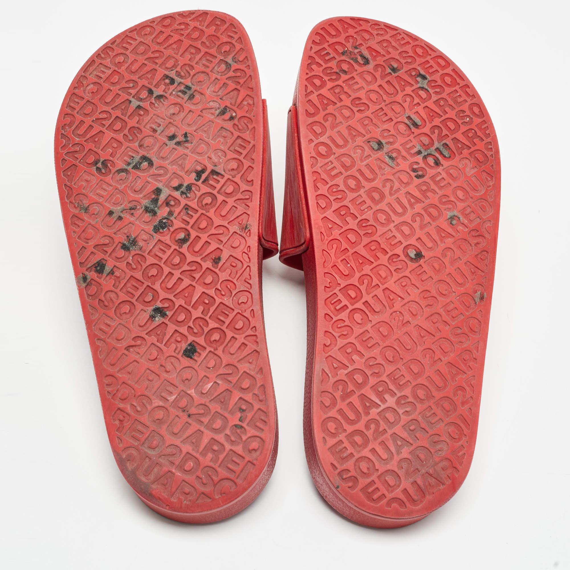Dsquared Red Rubber Icon Embossed Beach Slides Size 41 For Sale 1