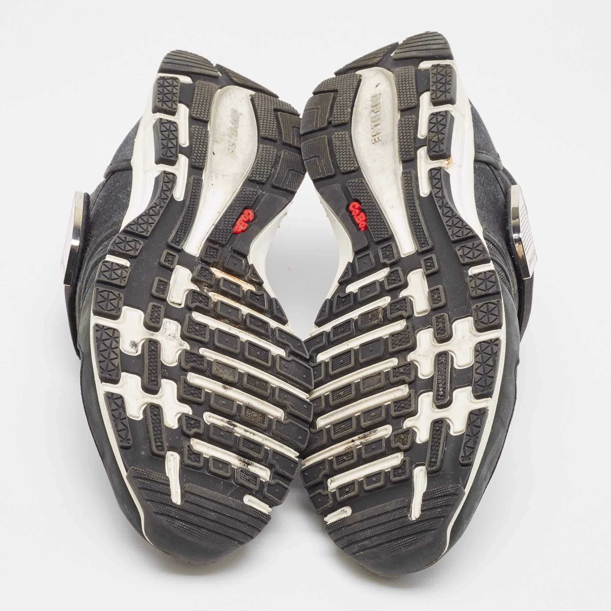 Baskets Dsquared2 en toile noire, taille 43 en vente 1
