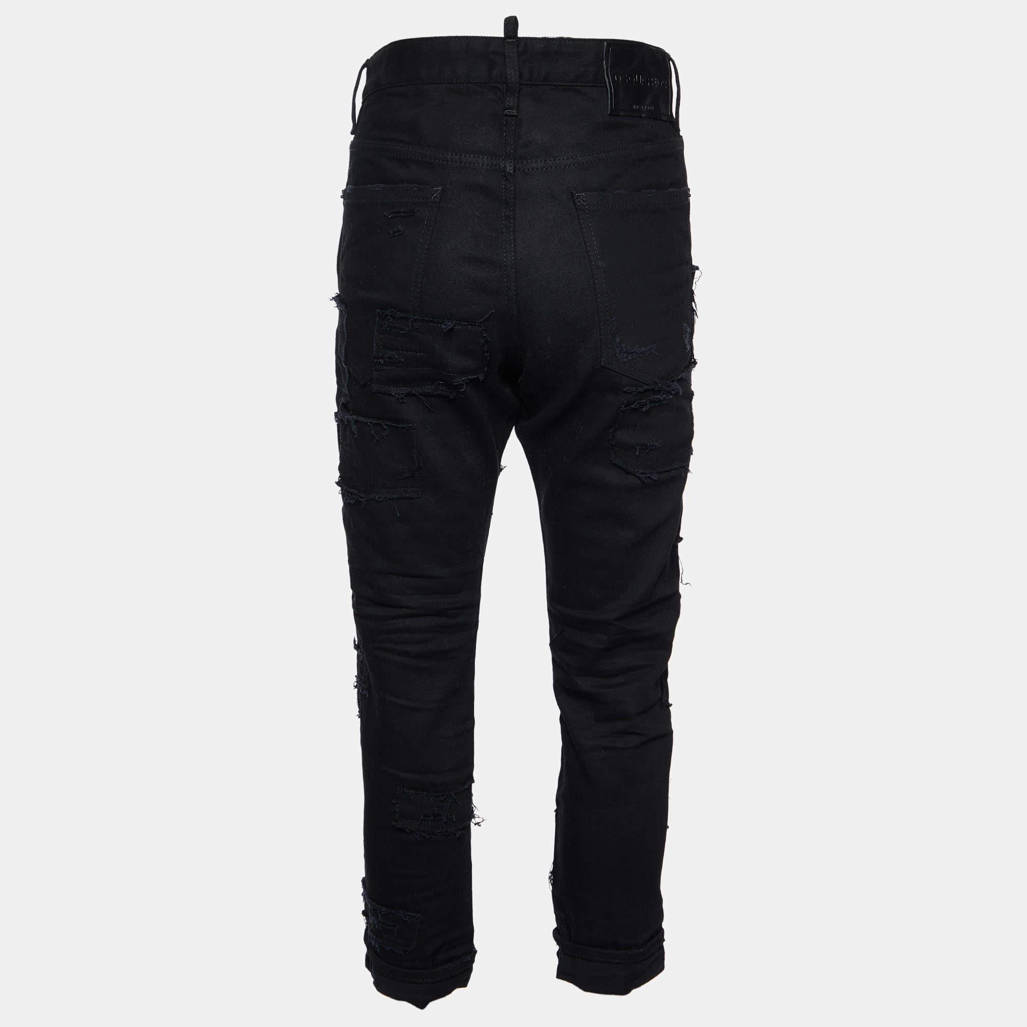 A good pair of jeans always makes the closet complete. This pair of jeans is tailored with such skill and style that it will be your favorite in no time. It will give you a comfortable stylish fit.
