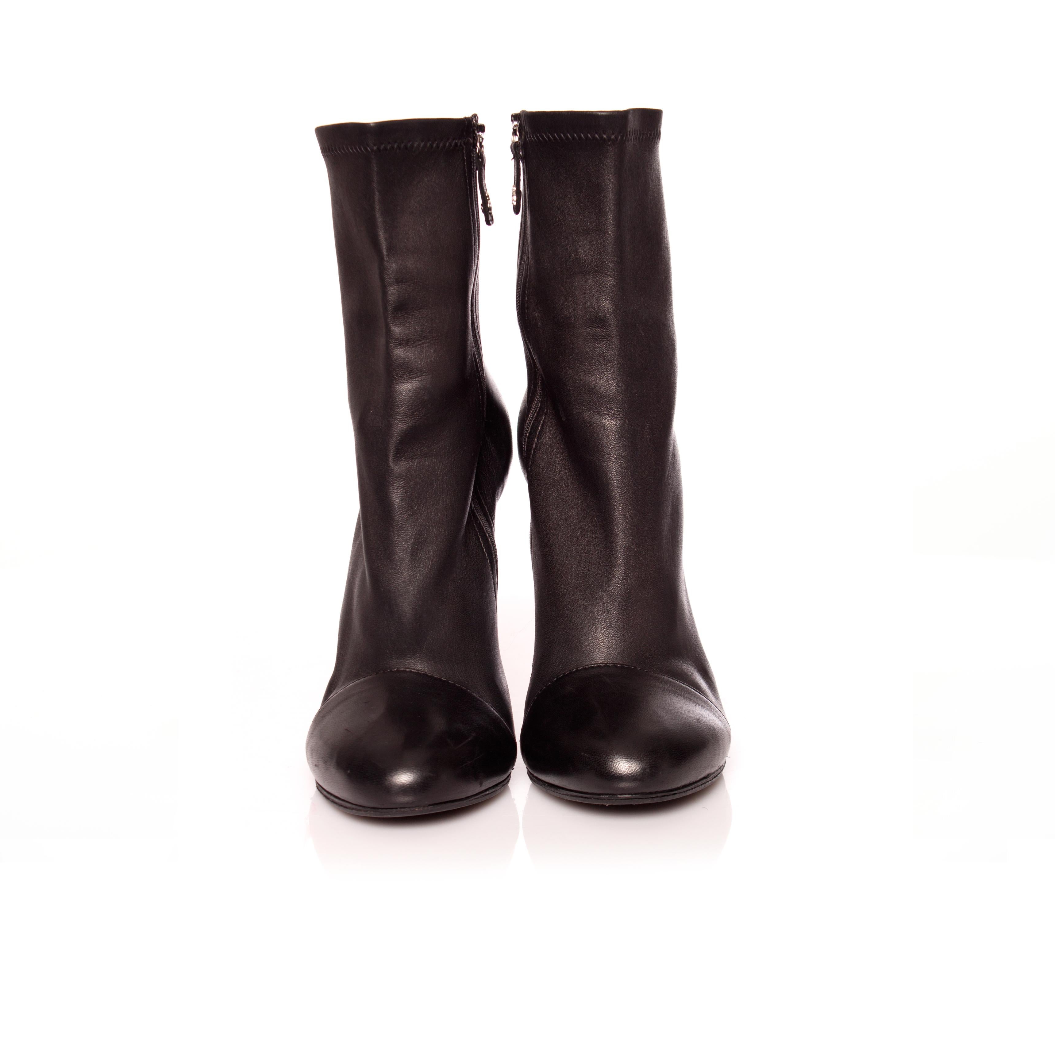 Women's Dsquared2, black soft stretch leather ankle boots. For Sale