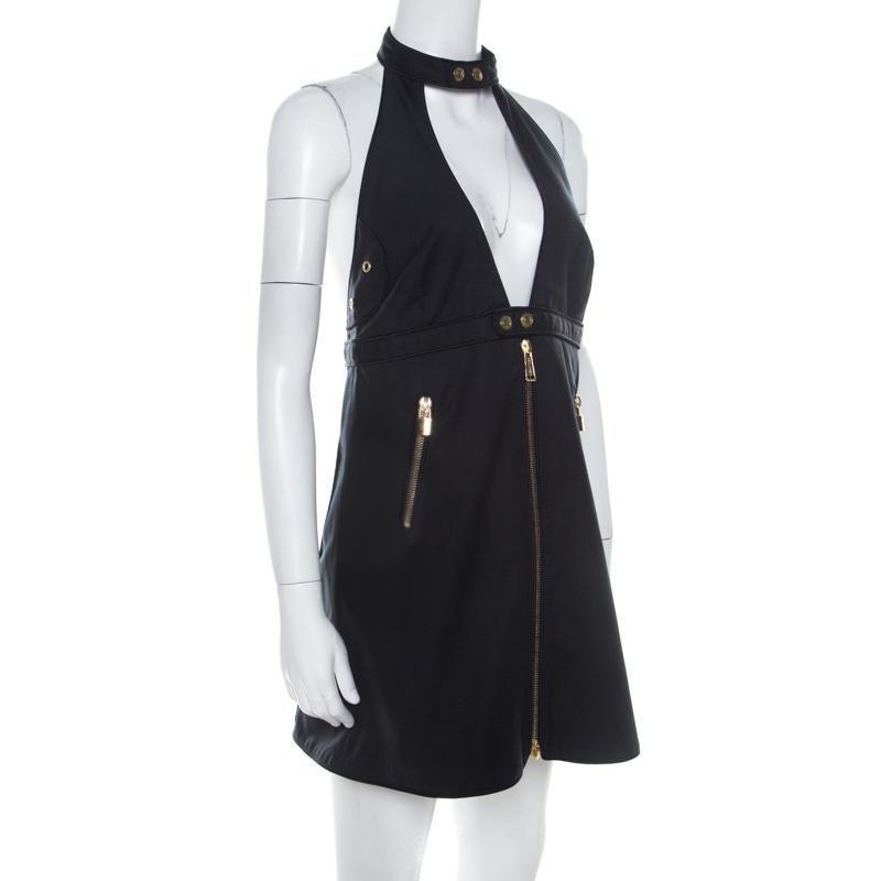 You cannot go wrong with a stunning dress like this one from Dsquared2. The black dress is made of a cotton blend and features zip detailing on the front. The dress was a part of the Spring 2018 collection and it flaunts a halter neck.

