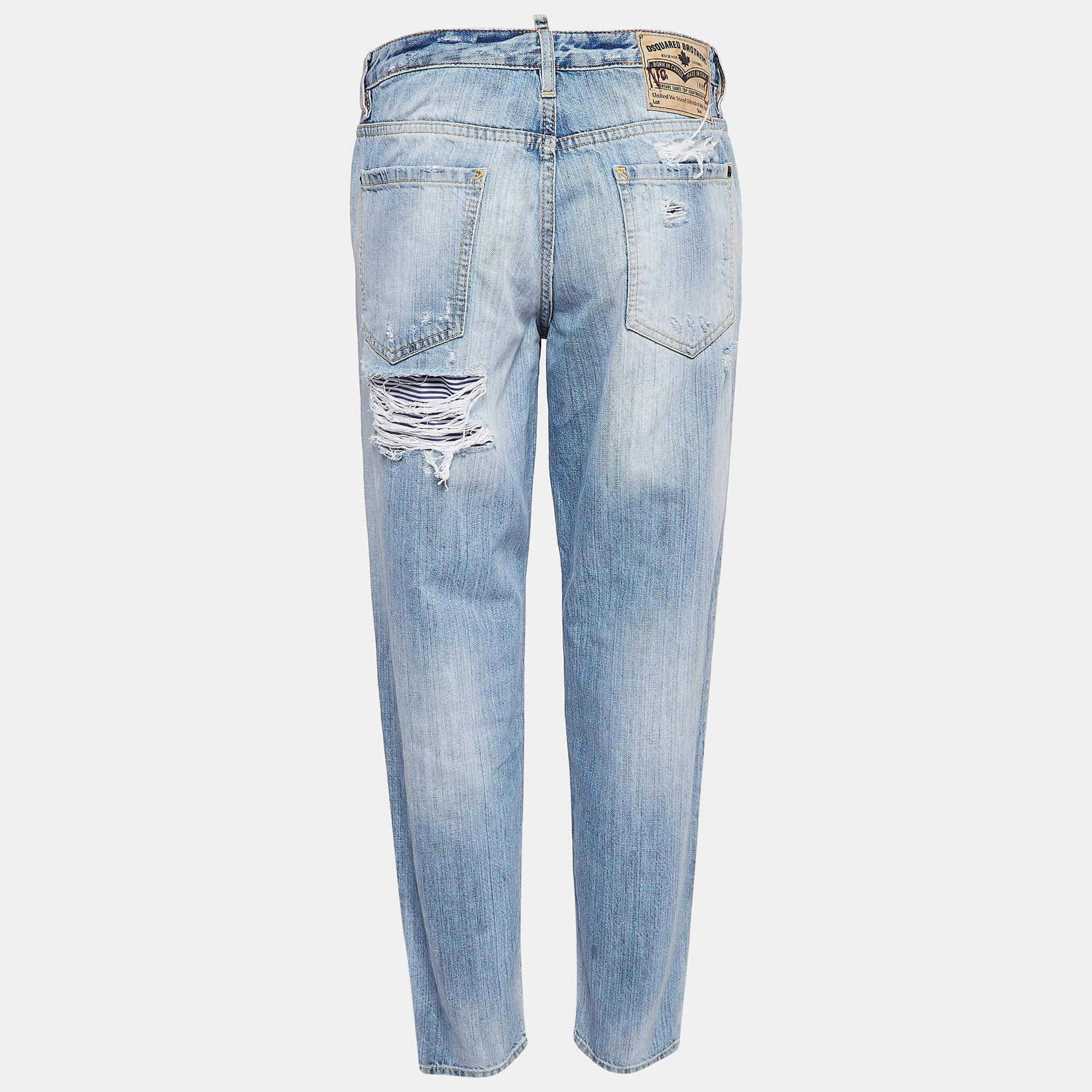 A good pair of jeans always makes the closet complete. This pair of jeans is tailored with such skill and style that it will be your favorite in no time. It will give you a comfortable stylish fit.