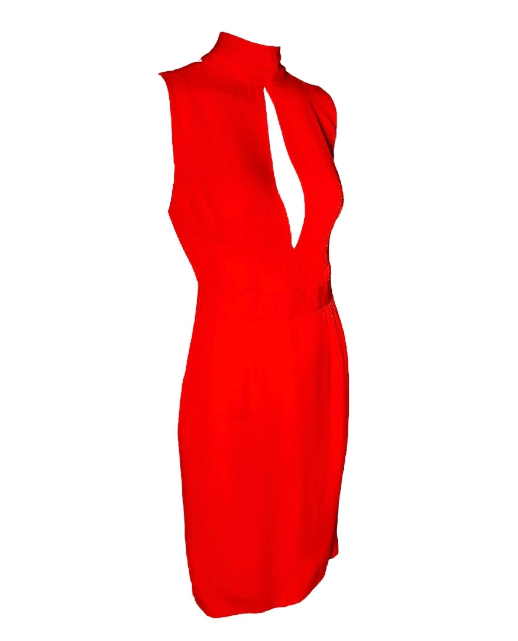 Robe de cocktail en soie rouge vif à dos dramatique de Dsquared2, années 2000 Excellent état - En vente à Los Angeles, CA