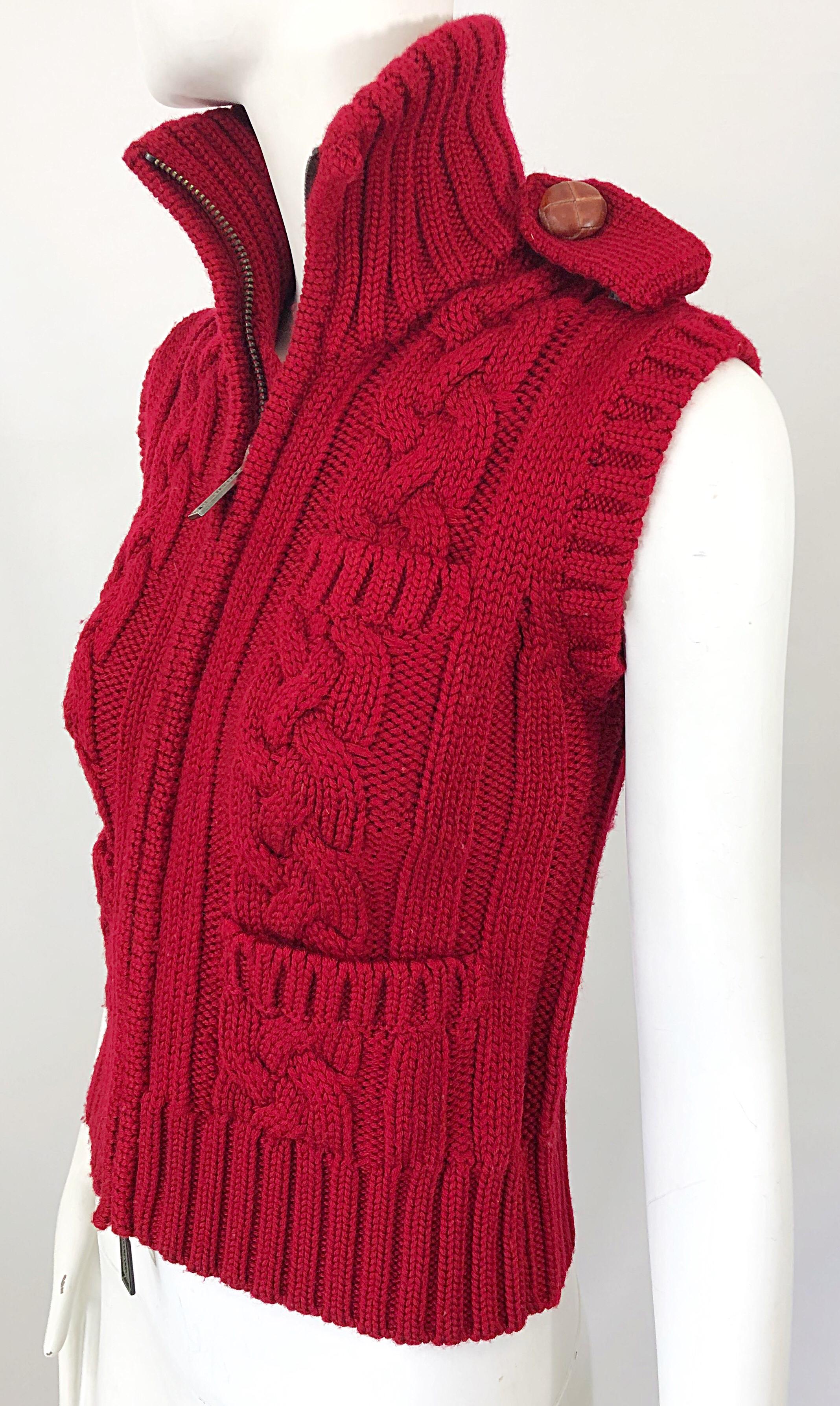 DSquared2 Early 2000s Lipstick Red Wool Sleeveless Cardigan Sweater Vest Top For Sale 5