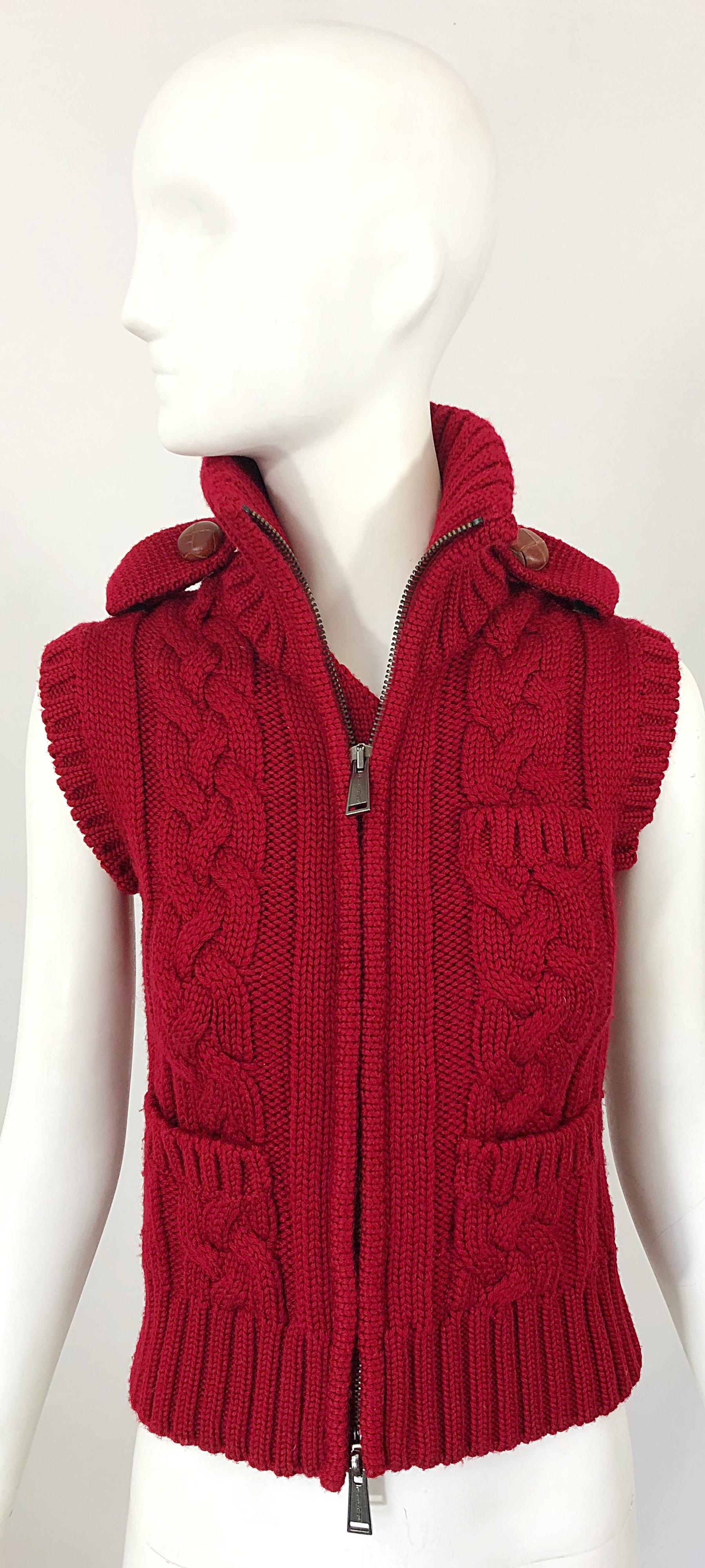 DSquared2 Early 2000s Lipstick Red Wool Sleeveless Cardigan Sweater Vest Top For Sale 7