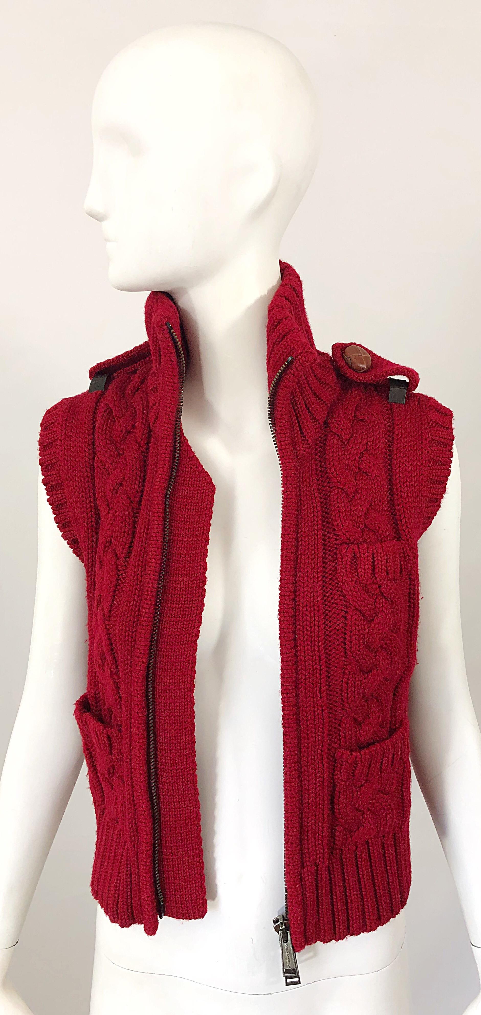 DSquared2 Early 2000s Lipstick Red Wool Sleeveless Cardigan Sweater Vest Top For Sale 1