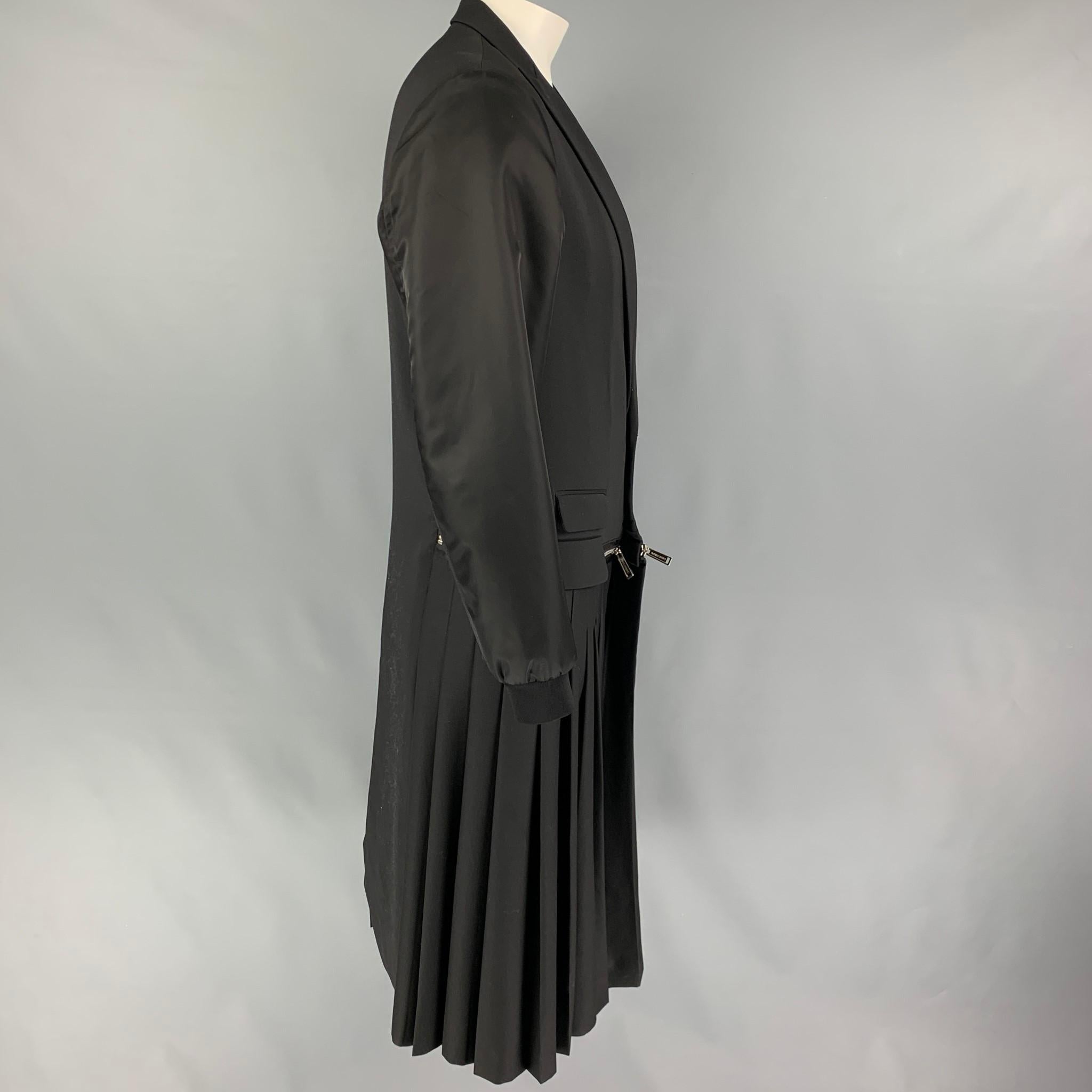 DSQUARED2 FW 16 Size 38 Black Mixed Fabrics Wool Peak Lapel Coat In Excellent Condition In San Francisco, CA
