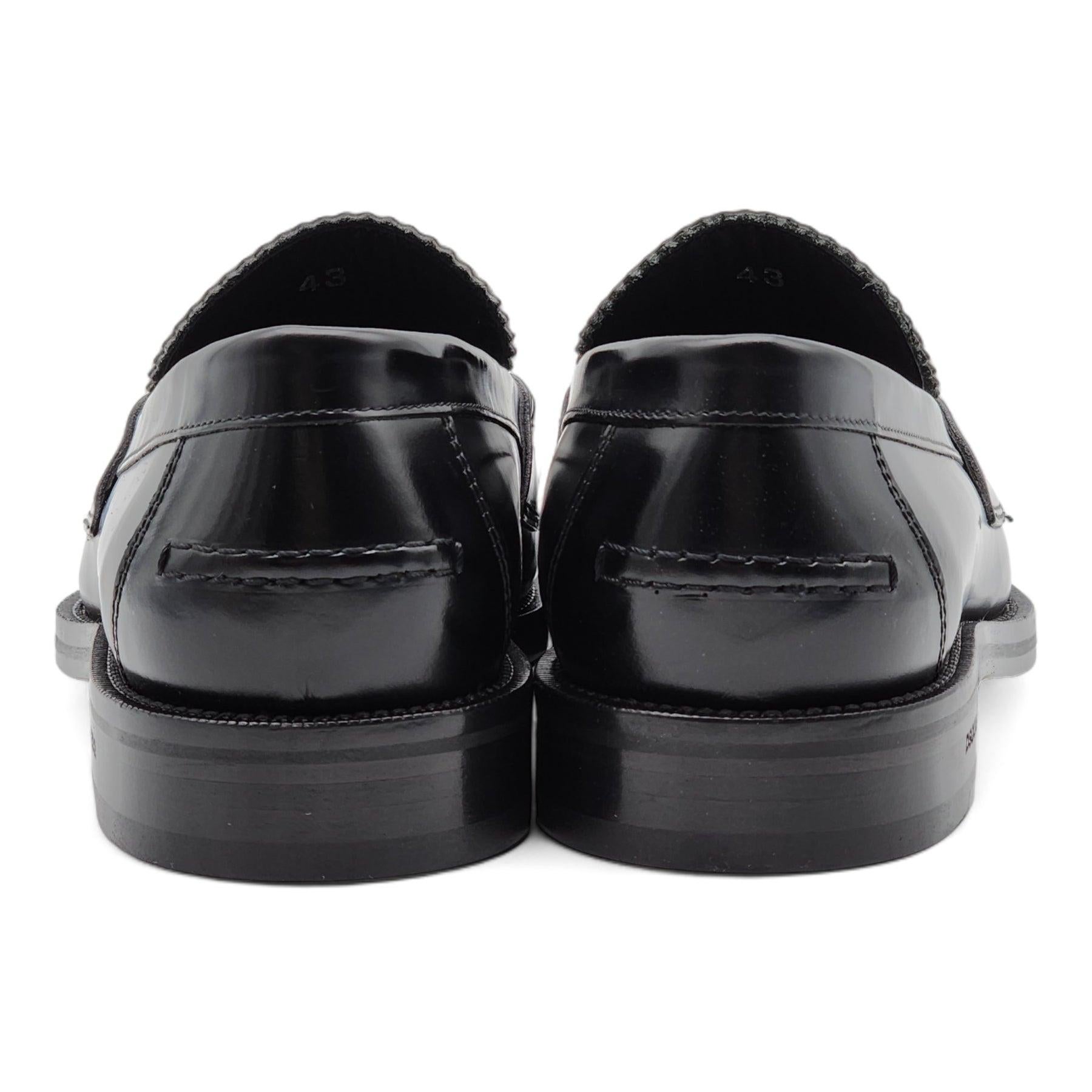 Dsquared2 Gothic Leather Loafers in Black In Excellent Condition For Sale In Los Angeles, CA