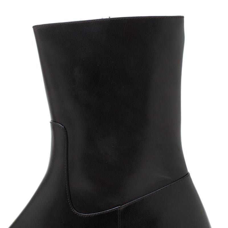 Women's Dsquared2 Icon Black Leather Pierre Ankle Boots Size 44 For Sale