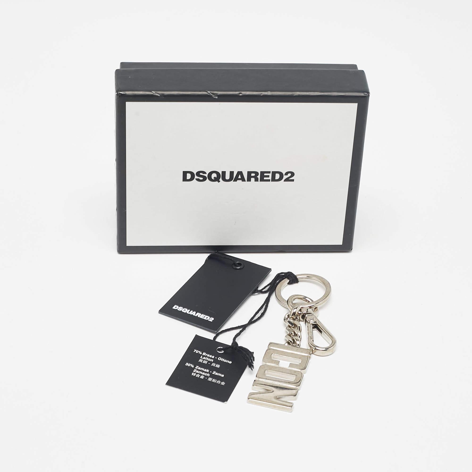 Dsquared2 Icon Logo Silberfarbener Schlüsselanhänger (Beige) im Angebot