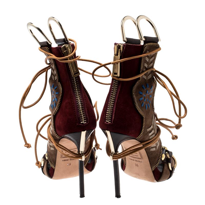 Dsquared2 Multicolor Suede And Leather Eskimo Studded Sandals Size 39 In Good Condition In Dubai, Al Qouz 2