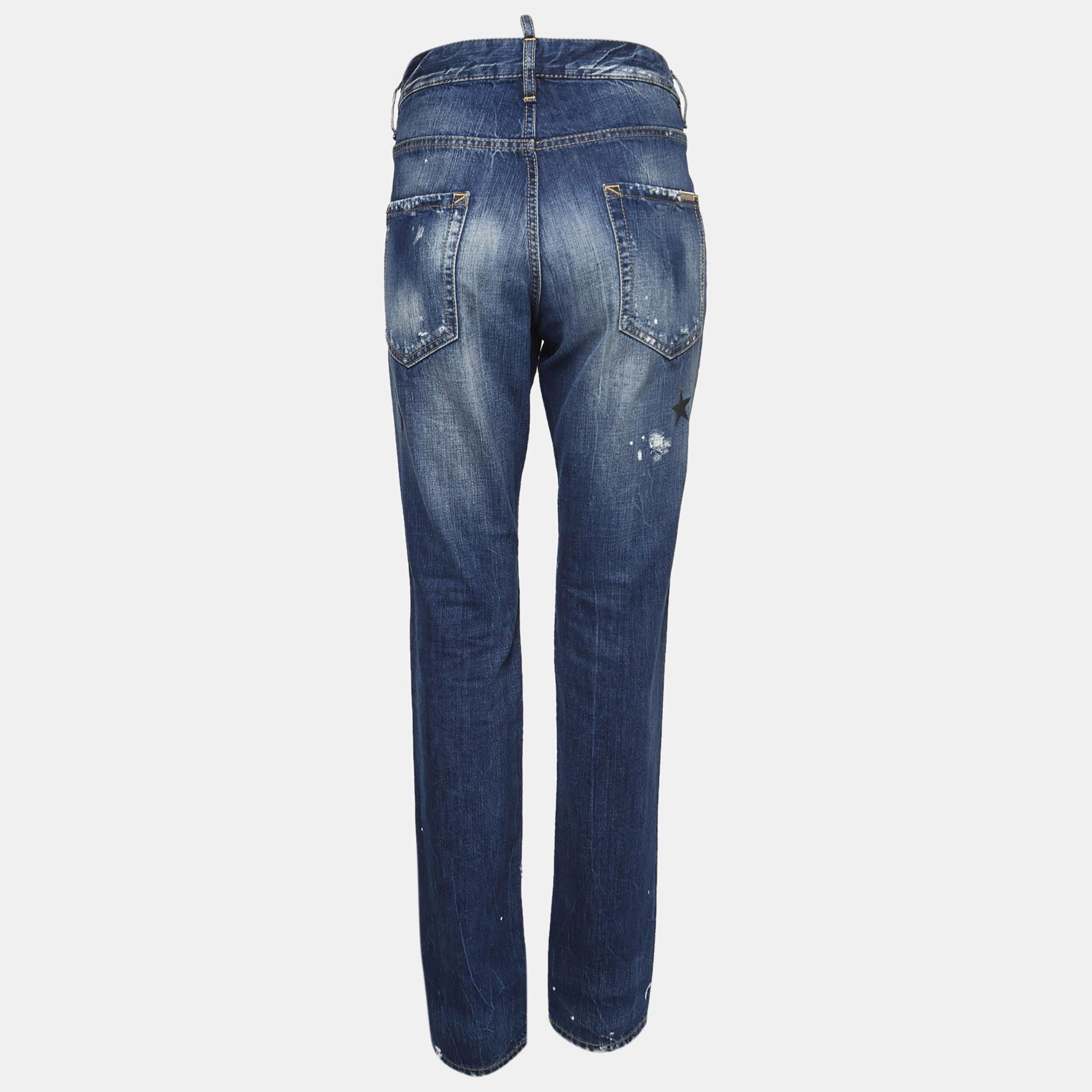 A good pair of jeans always makes the closet complete. This pair of jeans is tailored with such skill and style that it will be your favorite in no time. It will give you a comfortable, stylish fit. 