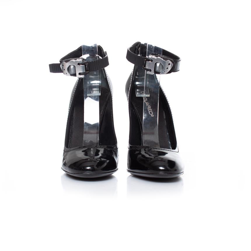 Black Dsquared2, Patent leather pumps in black