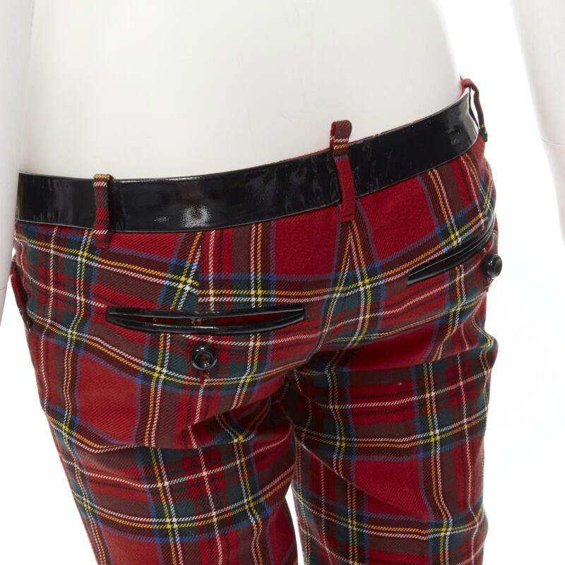 DSQUARED2 pantalón recortado de cuadros escoceses rojos con ribete de charol IT40 S
Referencia: ANWU/A00568
Marca: Dsquared2
Material: Sensación de lana
Color: Rojo, Negro
Patrón: A cuadros
Cierre: Botón
Detalles adicionales: Cintura con ribete de