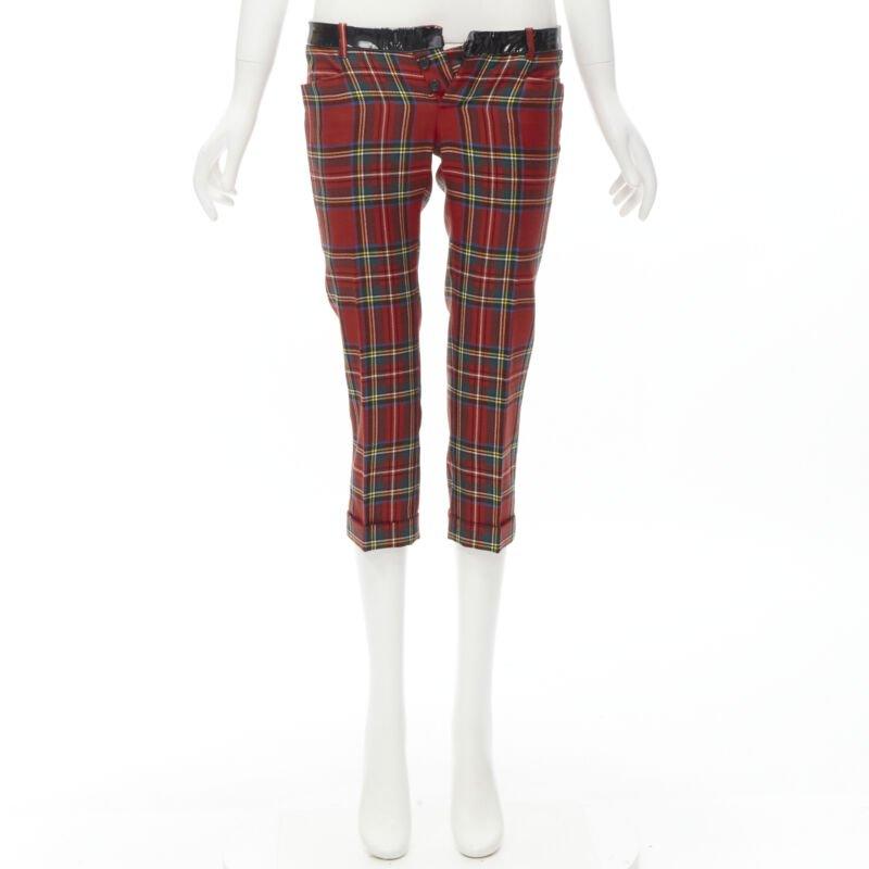 DSQUARED2 pantalón recortado de cuadros escoceses rojos con ribete de charol IT40 S en venta 4