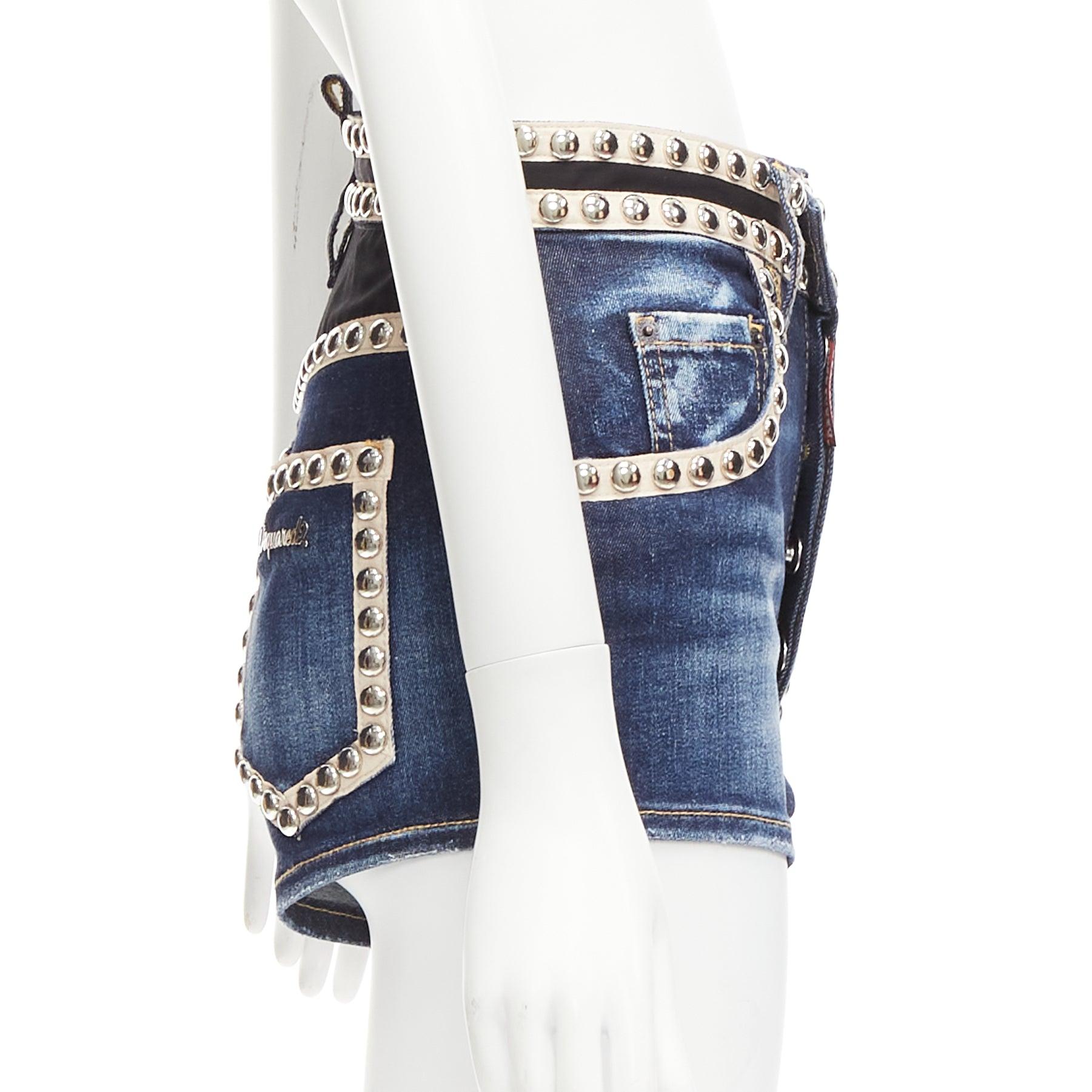 DSQUARED2 silver dome studs blue washed denim beige trim hot shorts IT40 S In Excellent Condition For Sale In Hong Kong, NT