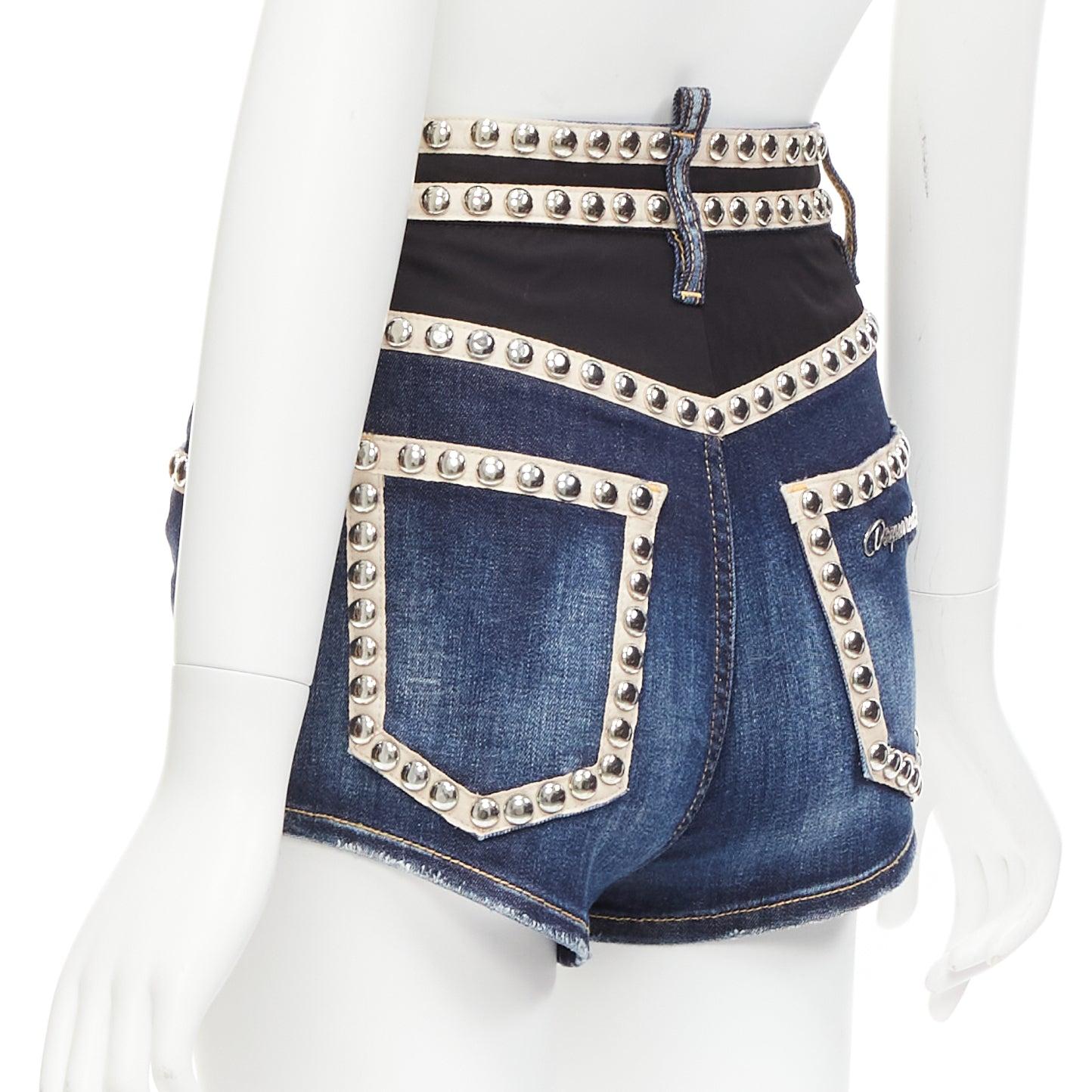DSQUARED2 silver dome studs blue washed denim beige trim hot shorts IT40 S For Sale 1