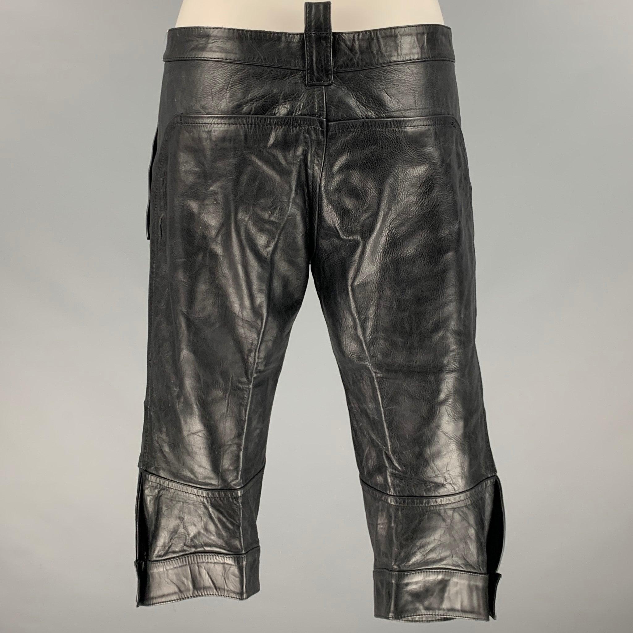 DSQUARED2 Größe 30 Schwarze Leder Shorts im Zustand „Gut“ im Angebot in San Francisco, CA