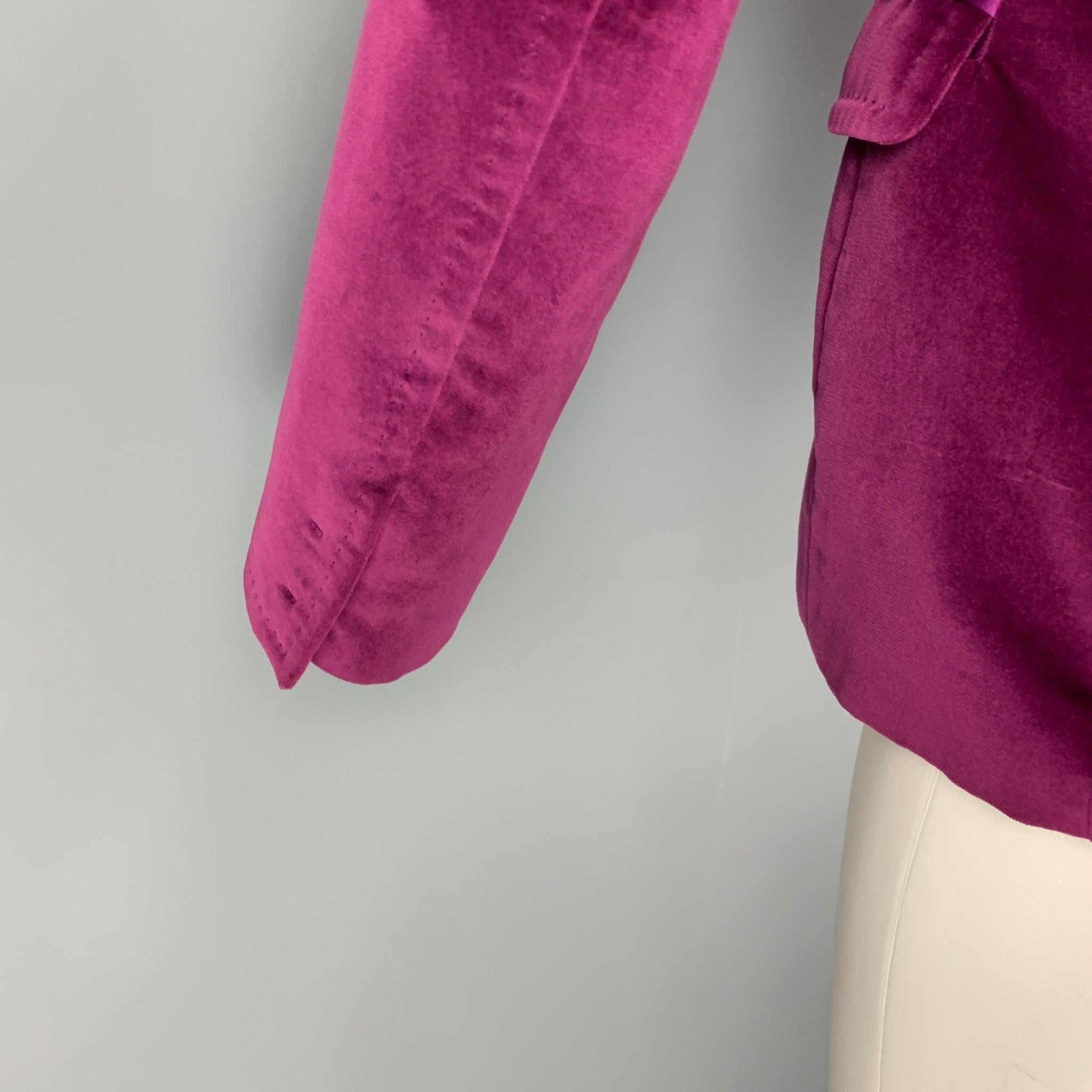 Men's DSQUARED2 Size 36 Magenta Velvet Cotton Velvet Peak Lapel Sport Coat For Sale