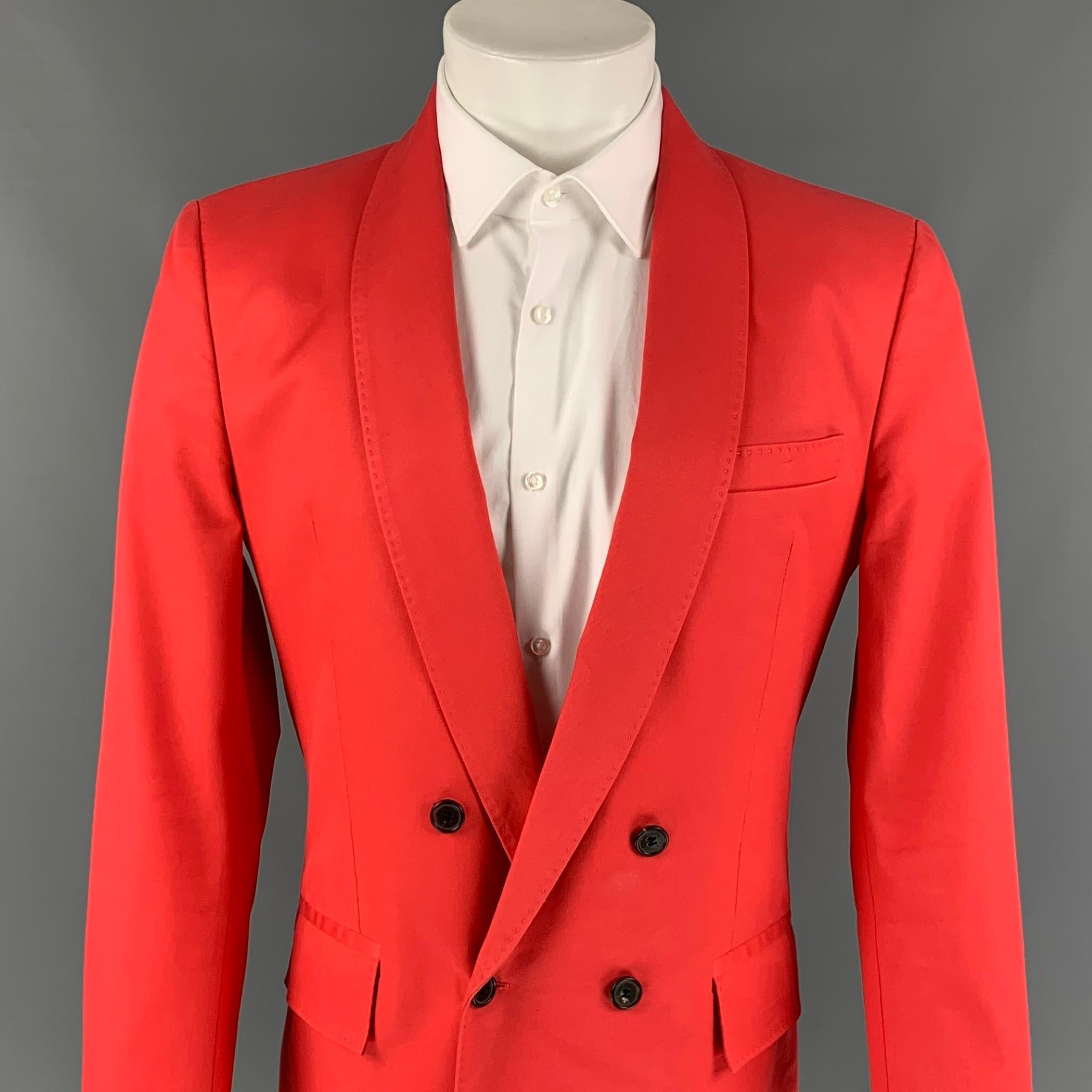 DSQUARED2 sport coat comes in a orange cotton with a full liner featuring a shawl collar, flap pockets, double back vent, and a double breasted closure. Made in Italy. 

Very Good Pre-Owned Condition.
Marked: 48

Measurements:

Shoulder: 17.5