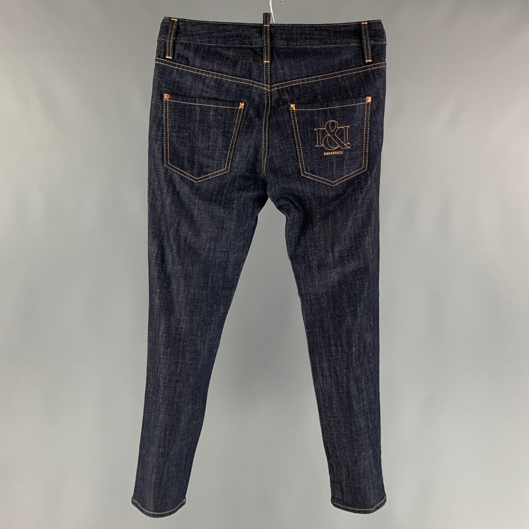 DSQUARED2 jeans pants comes in an indigo selvedge denim featuring a straight leg, contrast stitching, button fly closure. Made in Italy.Excellent Pre-Owned Condition. 

Marked:   40 

Measurements: 
  Waist: 33 inches Rise: 8 inches Inseam: 27.5