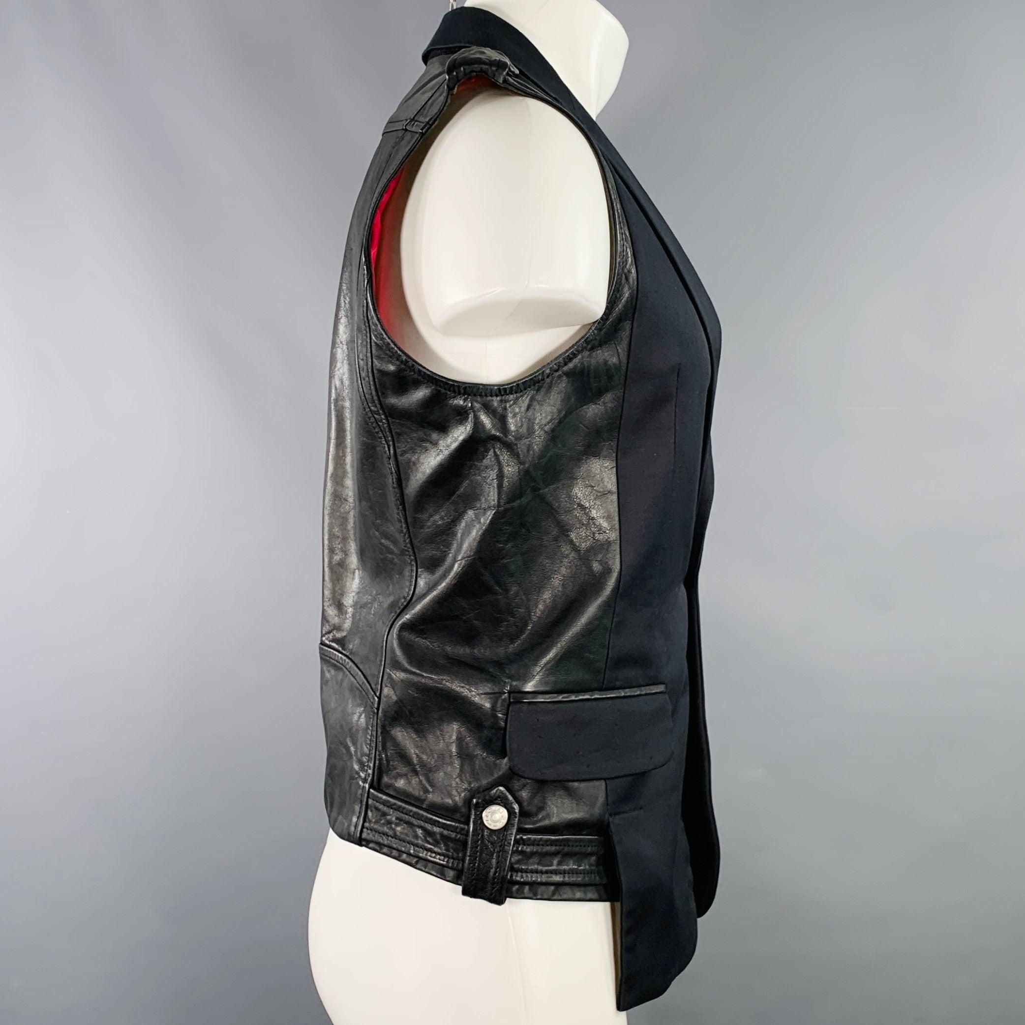 DSQUARED2 Size 40 Black Mixed Fabrics Cotton Silk Vest In Good Condition For Sale In San Francisco, CA
