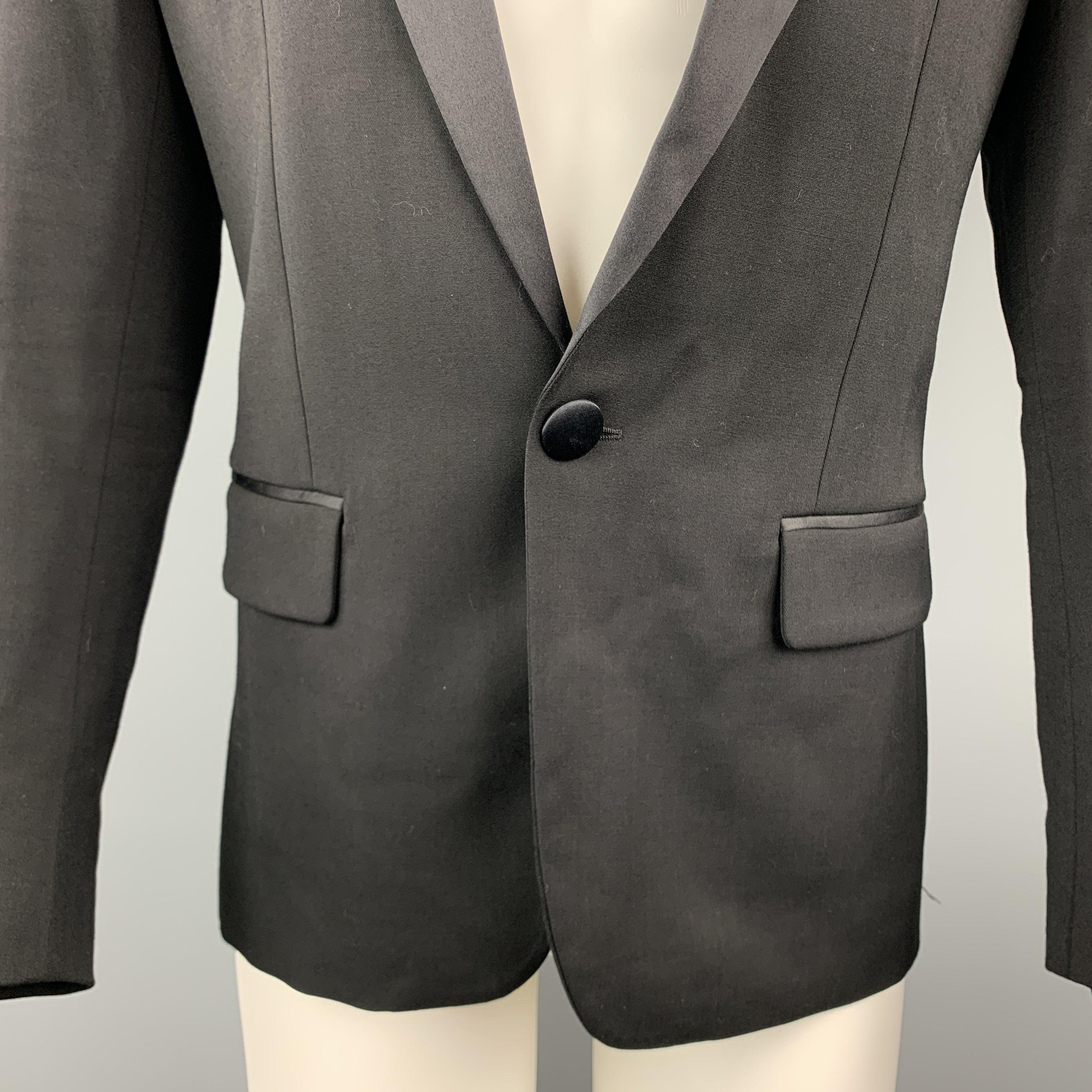 DSQUARED2 Size 40 Black Wool Blend Satin Peak Lapel Tuxedo Jacket In Excellent Condition For Sale In San Francisco, CA