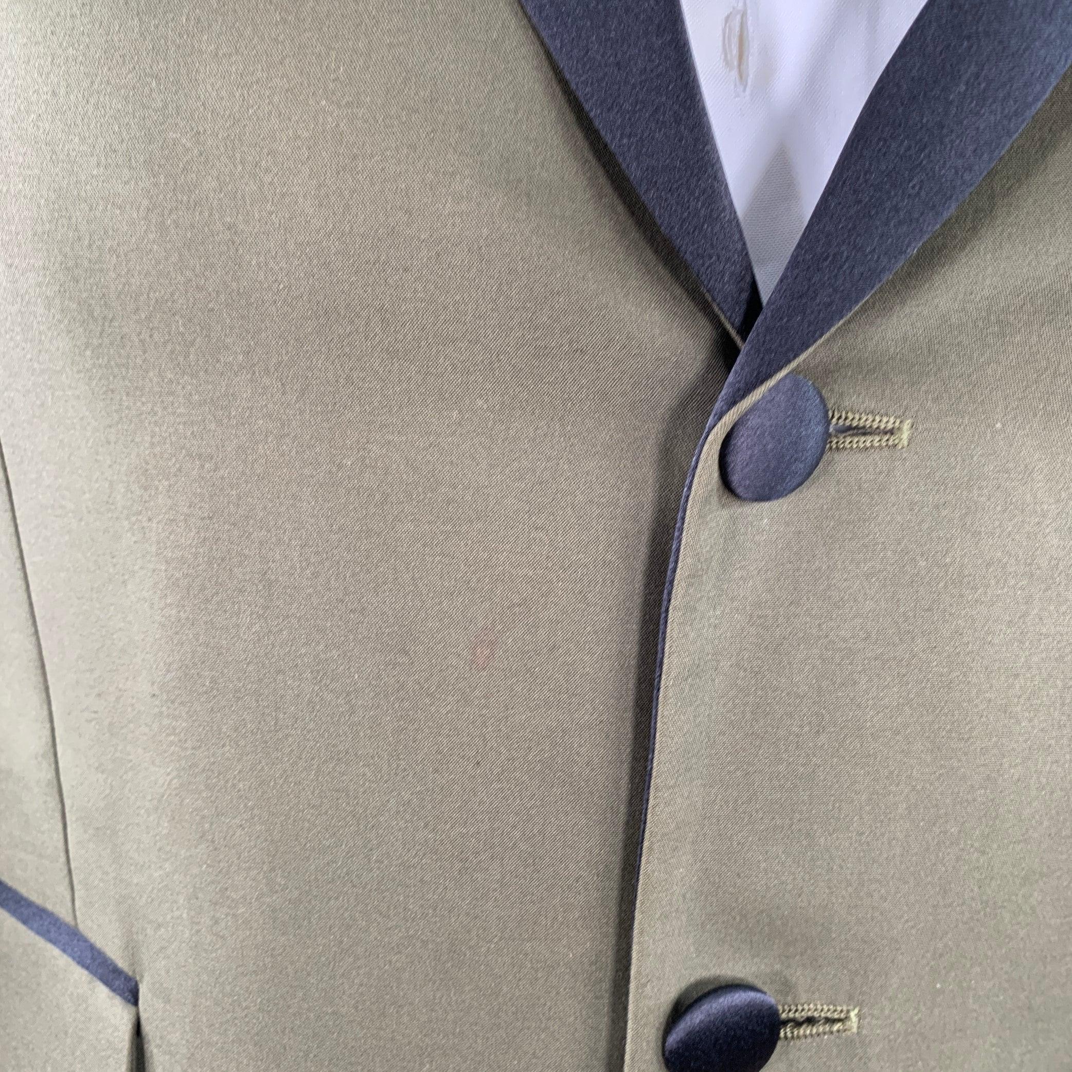 DSQUARED2 Taglia 42 Greene & Greene Nero in misto cotone con tre bottoni e risvolto a punta. in vendita 2