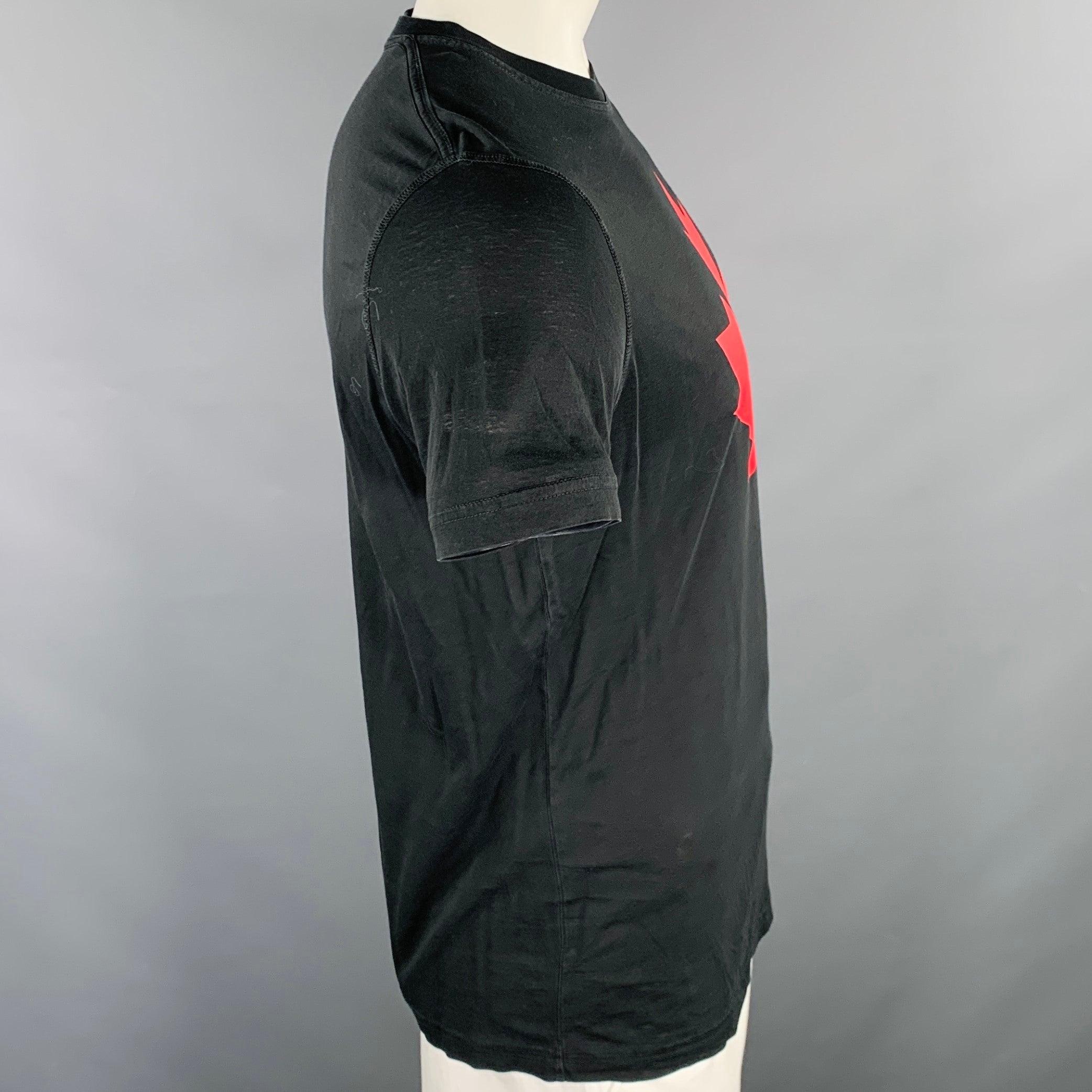 Camiseta manga corta DSQUARED2 Talla L Negra Roja Logo Hoja Arce Negro en venta