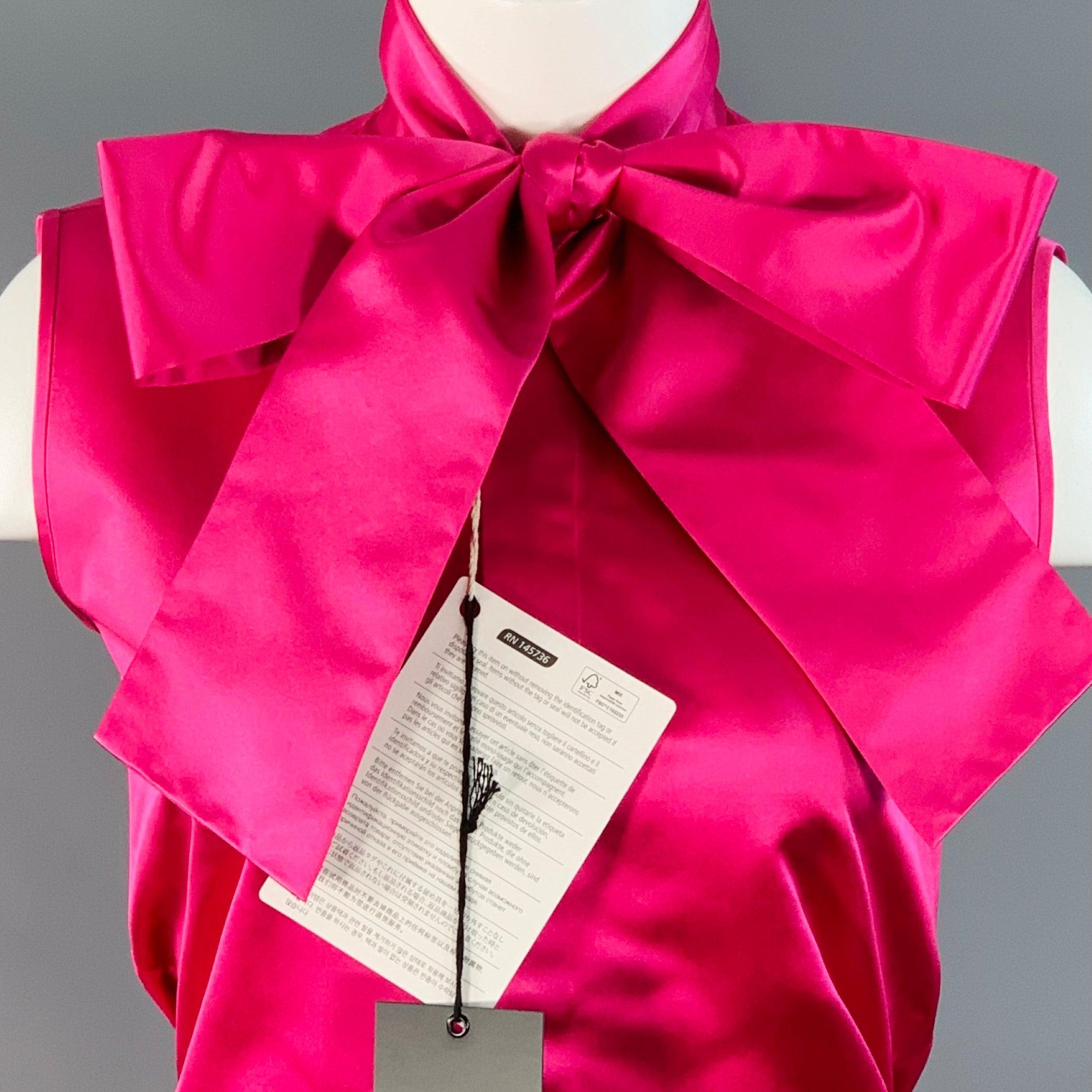 DSQUARED2 Kleid Oberteil
aus fuchsia-rosafarbener Seide mit ärmellosem Schnitt,
großes Muschelmuster und Knopfverschluss. Made in Italy. sehr guter gebrauchter Zustand mit Tags. Leichte Gebrauchsspuren. 

Markiert:   IT 38 

Abmessungen: 
