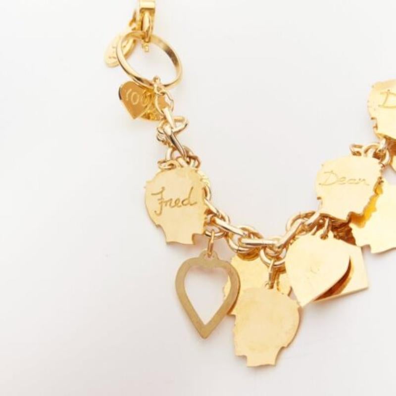 DSQUARED2 Collar rompecorazones con nombres de niño grabados en tono dorado vintage en venta 3