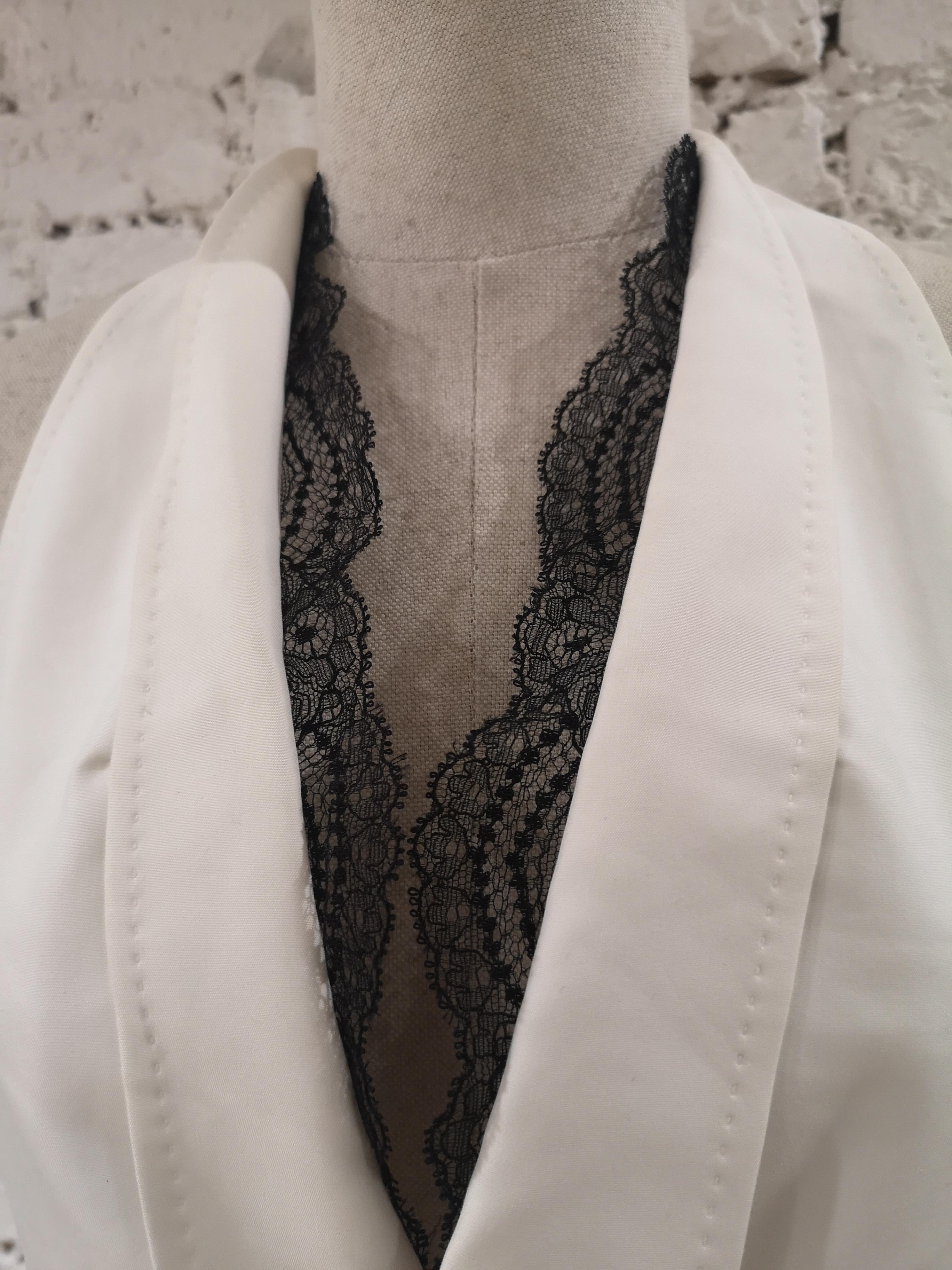 Dsquared2 white black lace vest In Excellent Condition In Capri, IT