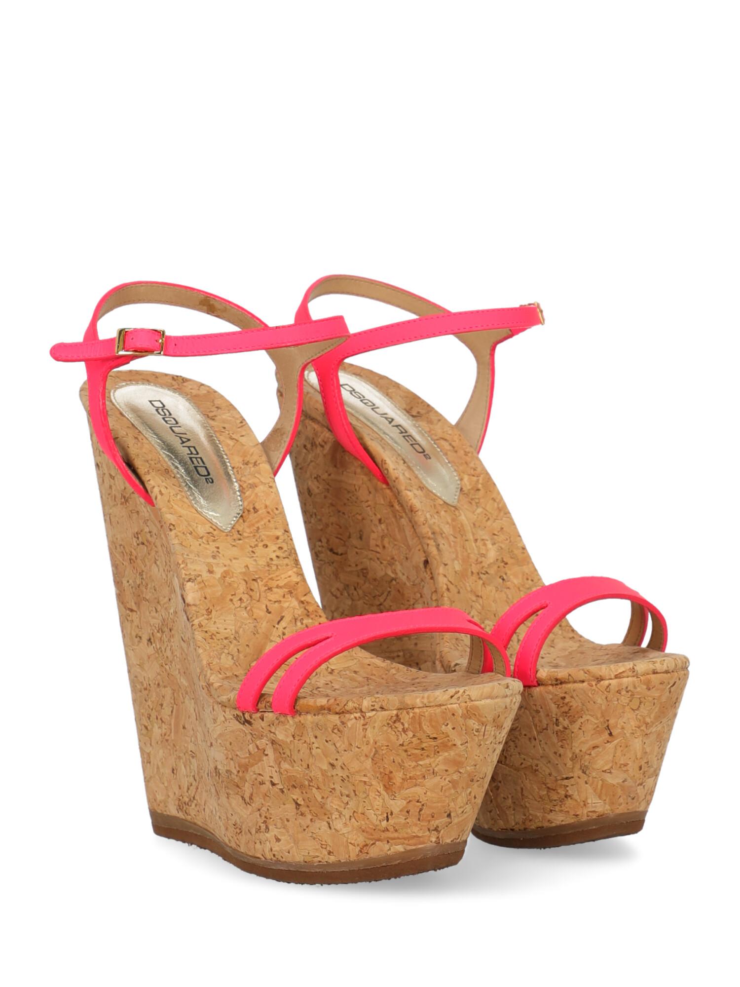 Shoe, eco-friendly fabric, solid color, matt effect, buckle fastening, gold-tone hardware, open toe, branded insole, wedge heel, high heel

Includes:
- Dust bag

Product Condition: Excellent
Sole: negligible signs of use.

Measurements:
Height: 15