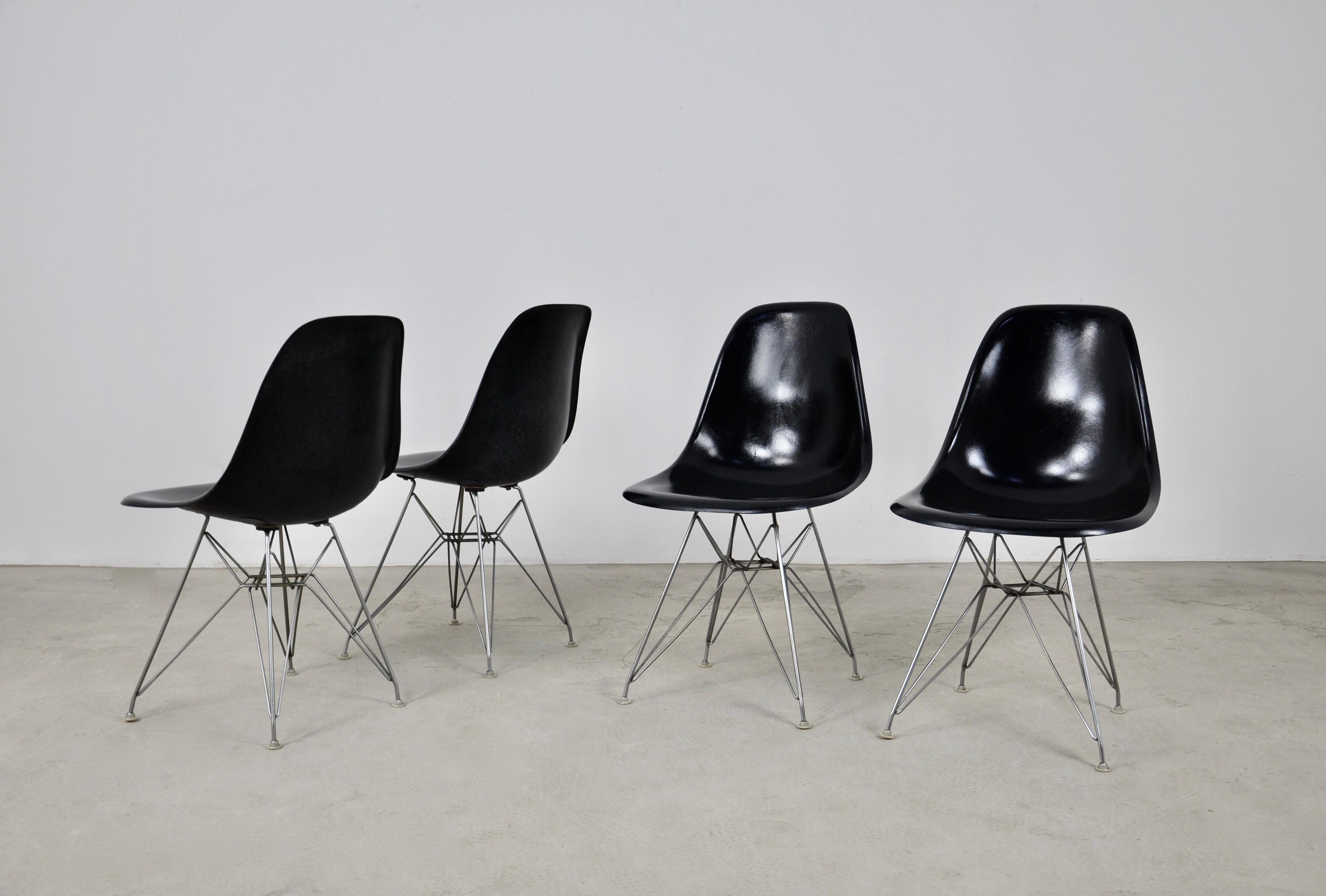 Metal DSR chairs by Charles & Ray Eames for Herman Miller, 1970s For Sale