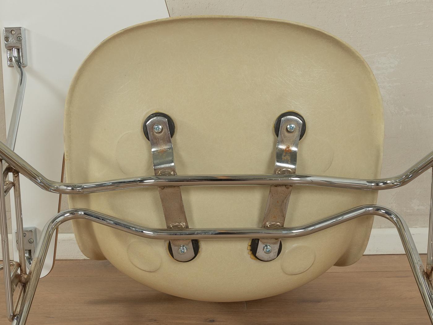 DSS-TA Chair, Charles & Ray Eames, Herman Miller For Sale 4