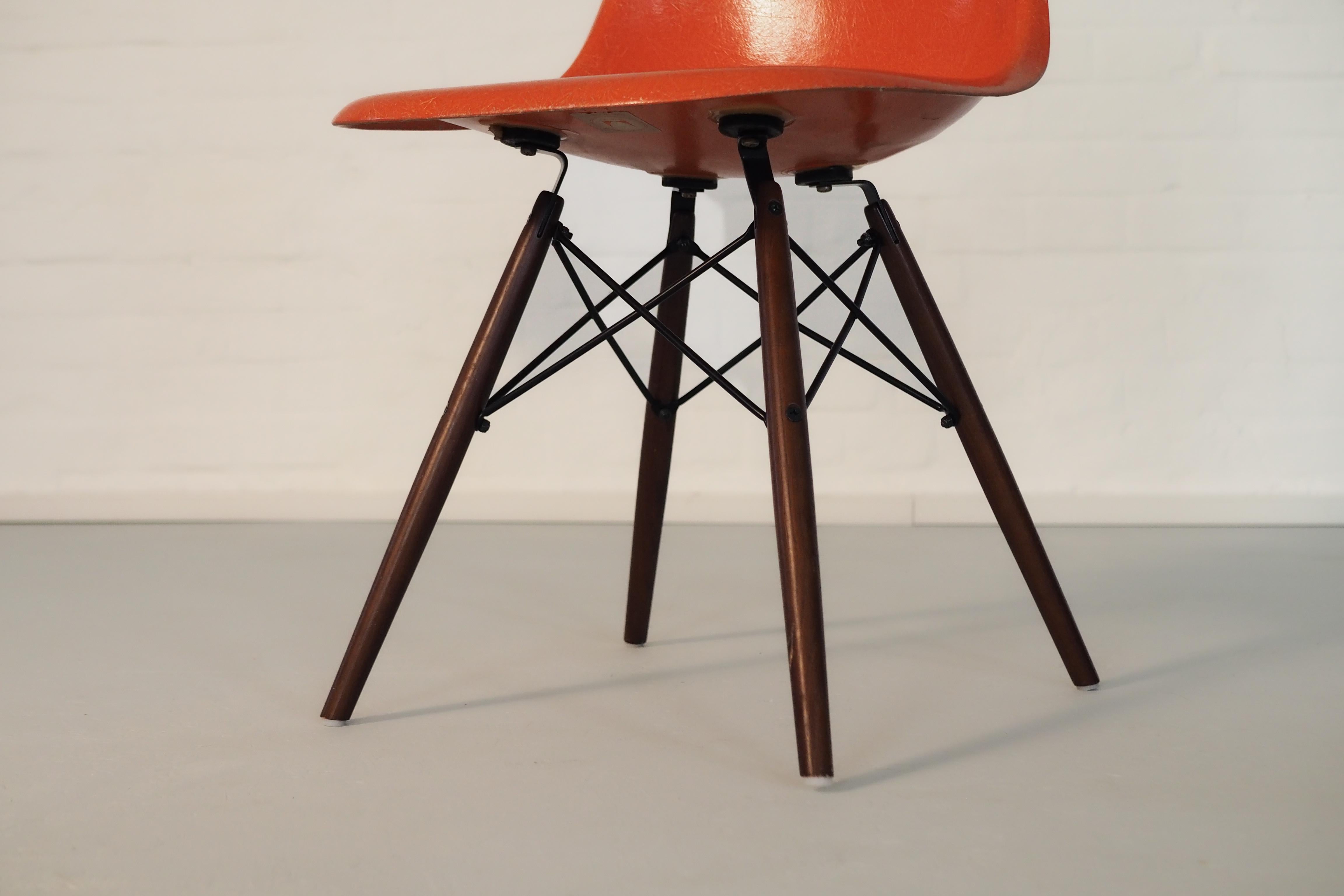 DSW von Charles & Ray Eames für Herman Miller (amerikanisch) im Angebot