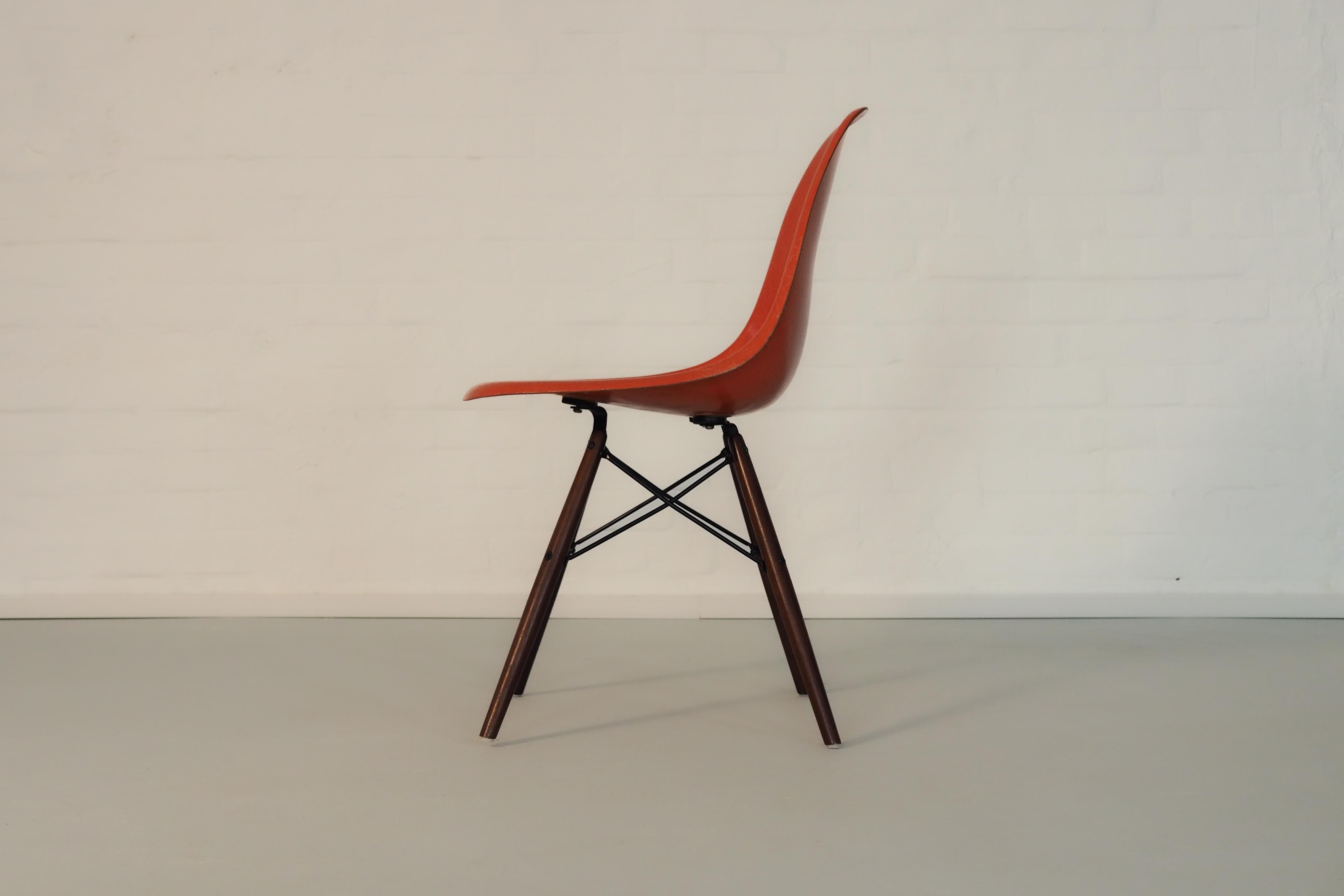 DSW von Charles & Ray Eames für Herman Miller (Mitte des 20. Jahrhunderts) im Angebot