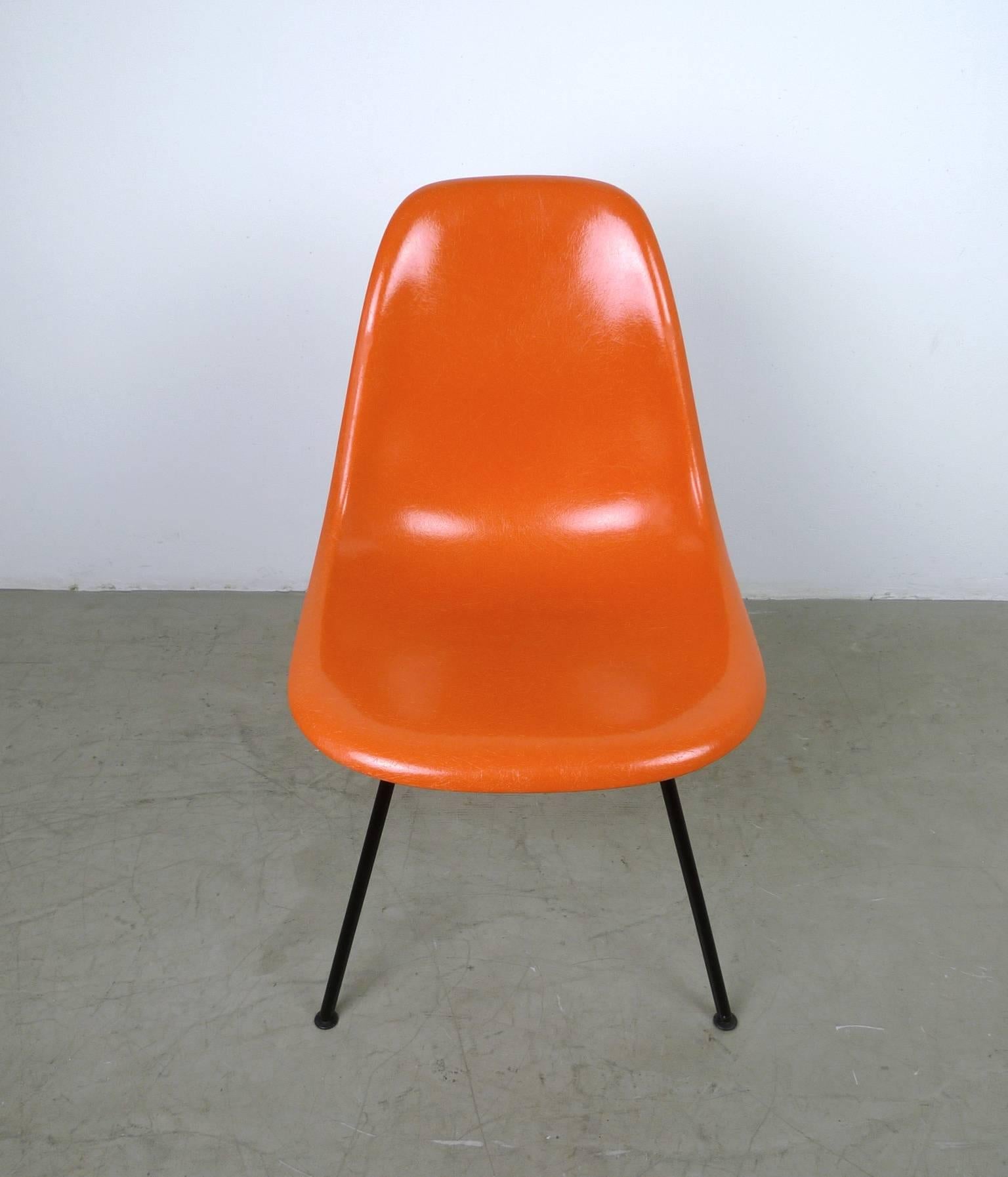 Mid-Century Modern DSX Fiberglass Side Chair by Ray &  Charles Eames for Herman Miller, USA, 1970s