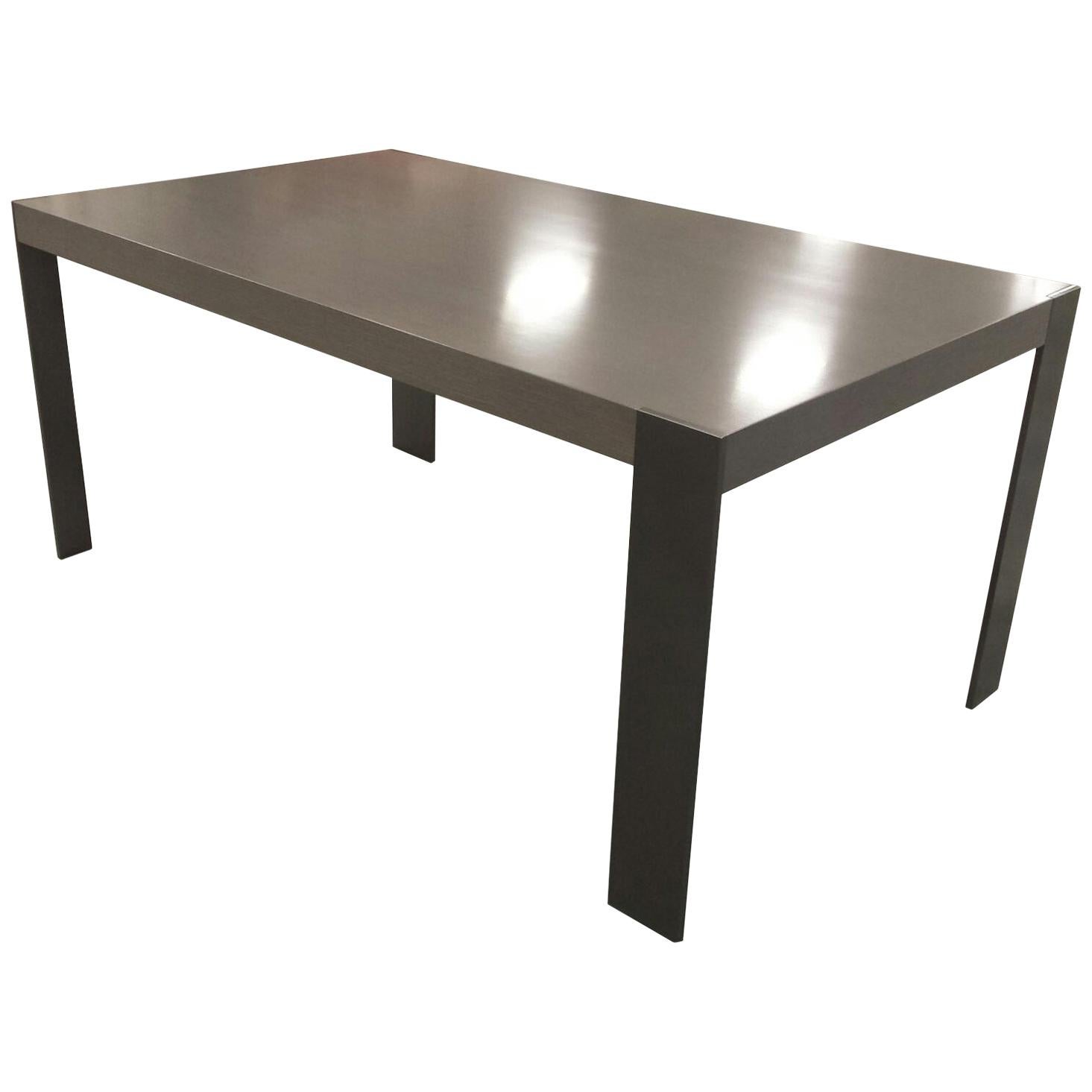 DT-33 Dining Table with Metal Legs by Antoine Proulx For Sale