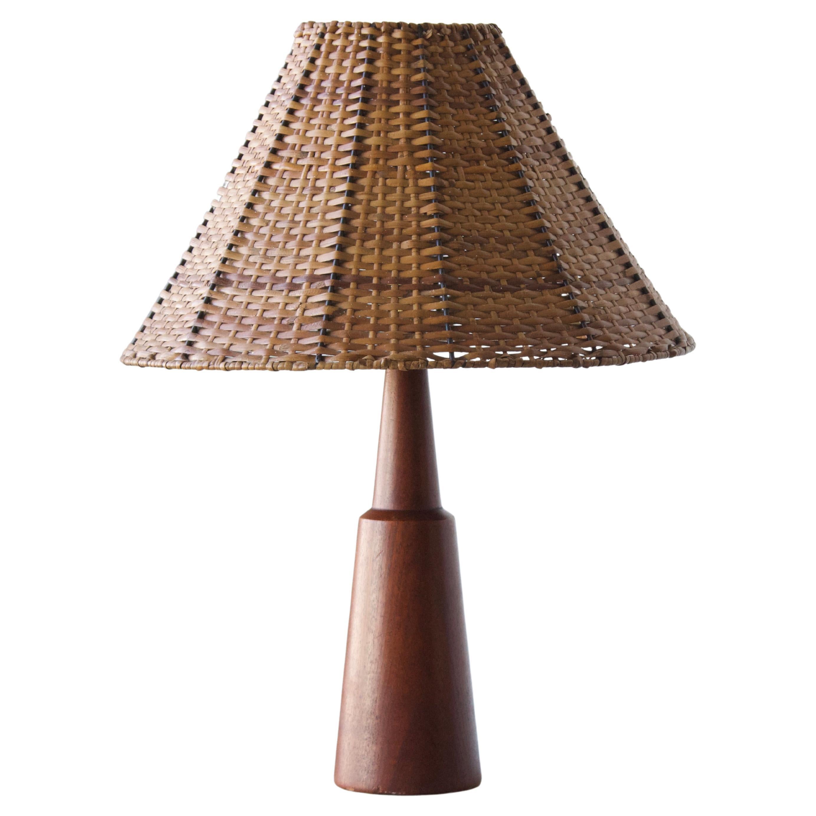 D.T. Kunst, Table Lamp, Solid Teak, Rattan, Denmark, 1950s