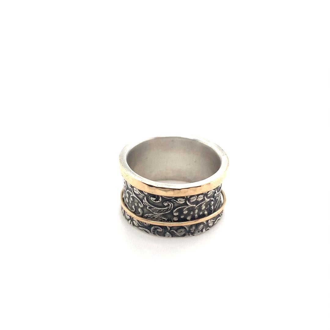 David Tishbi Antiqued Silver Floral Design Yellow Gold Edge & Spinner Ring 11mm In New Condition For Sale In Pacific Palisades, CA