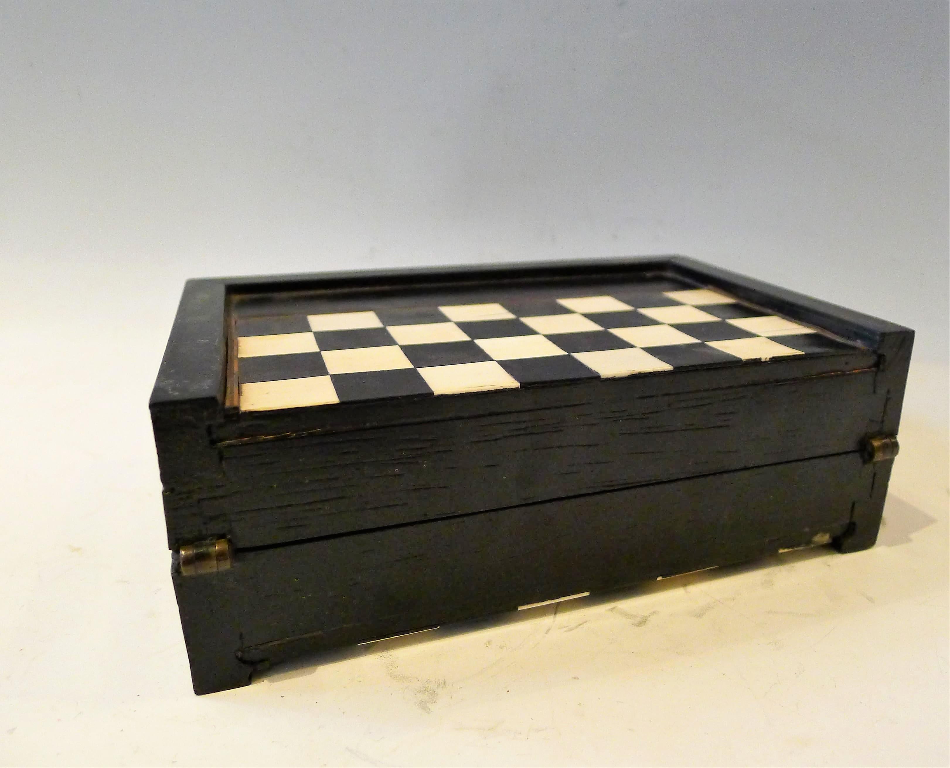 Dual Backgamon and Chess Travel Set, 19th Century For Sale 2
