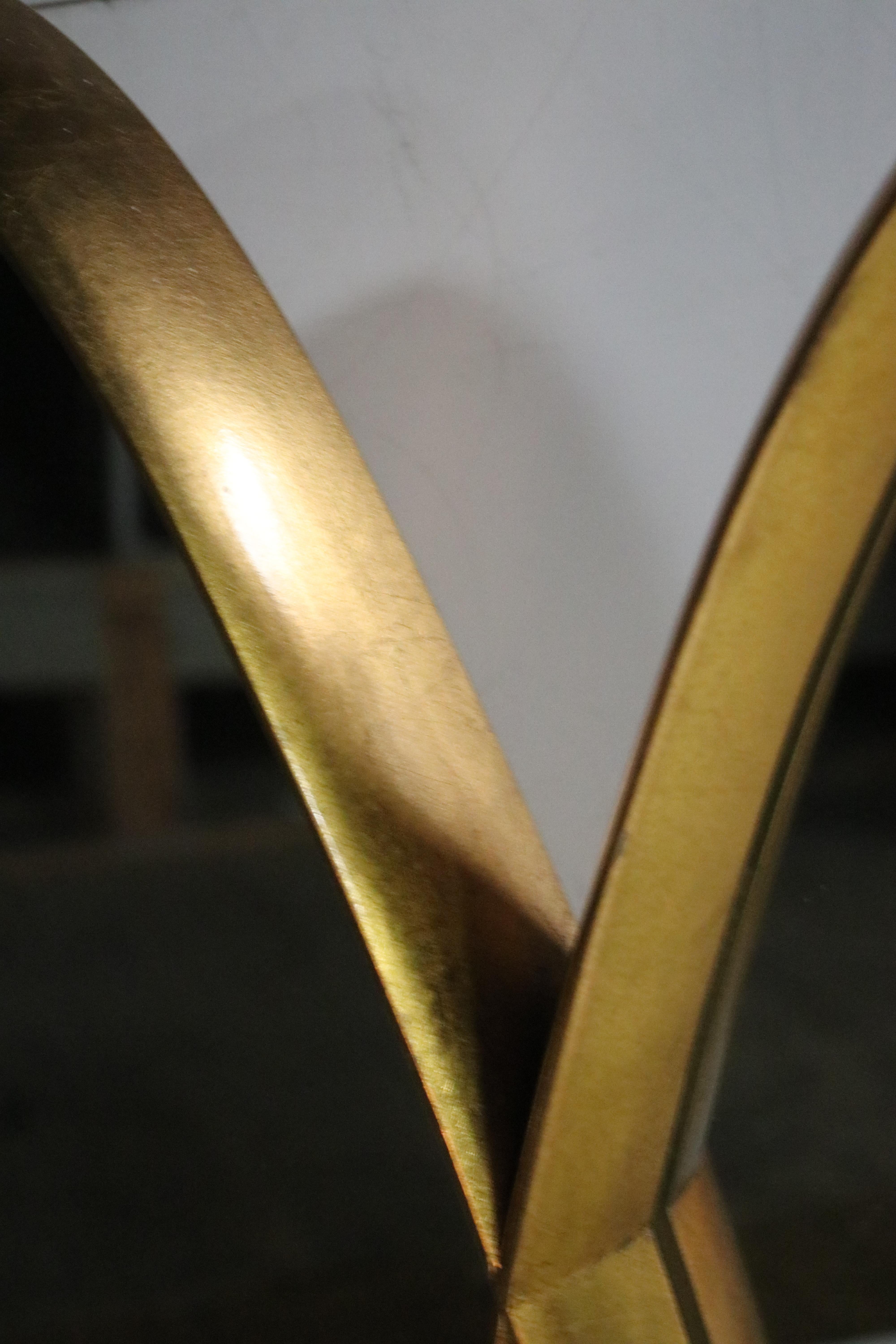 Doppelter ineinandergreifender goldener Holzrahmen-Spiegel im Angebot 4