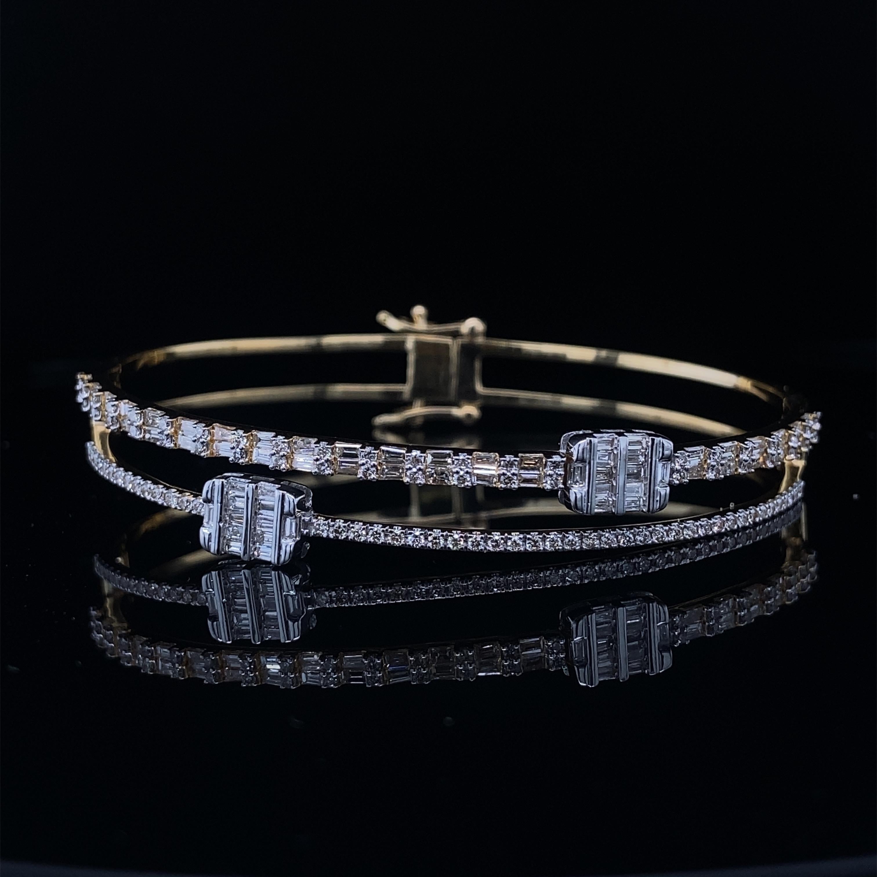 Dual Line Baguette & Round Diamond Bracelet set in 18k Solid Gold In New Condition For Sale In New Delhi, DL