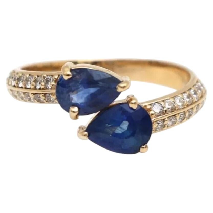 Bague à anneau ouvert en or jaune 14 carats, sertie d'un saphir bleu taille poire de 1,90 ct et de diamants