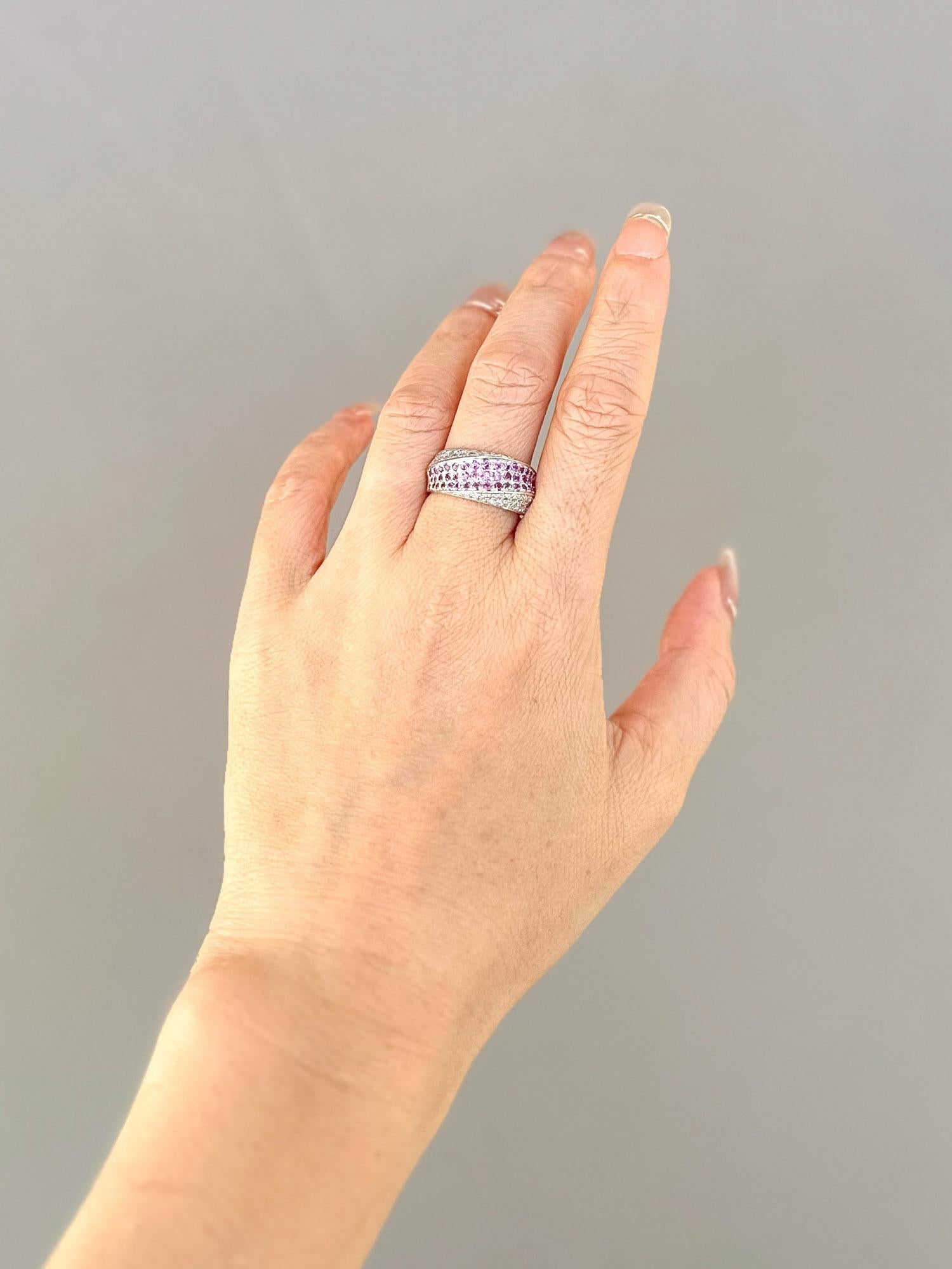 Dual Tone Three Dimensional Diamond and Pink Sapphire Band Ring 18K Gold V1130 For Sale 6