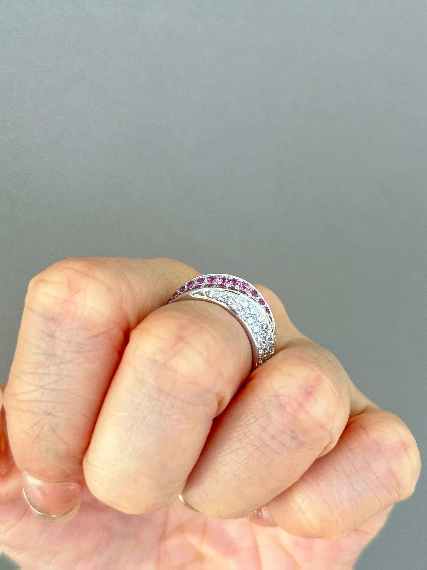 Dual Tone Three Dimensional Diamond and Pink Sapphire Band Ring 18K Gold V1130 For Sale 3